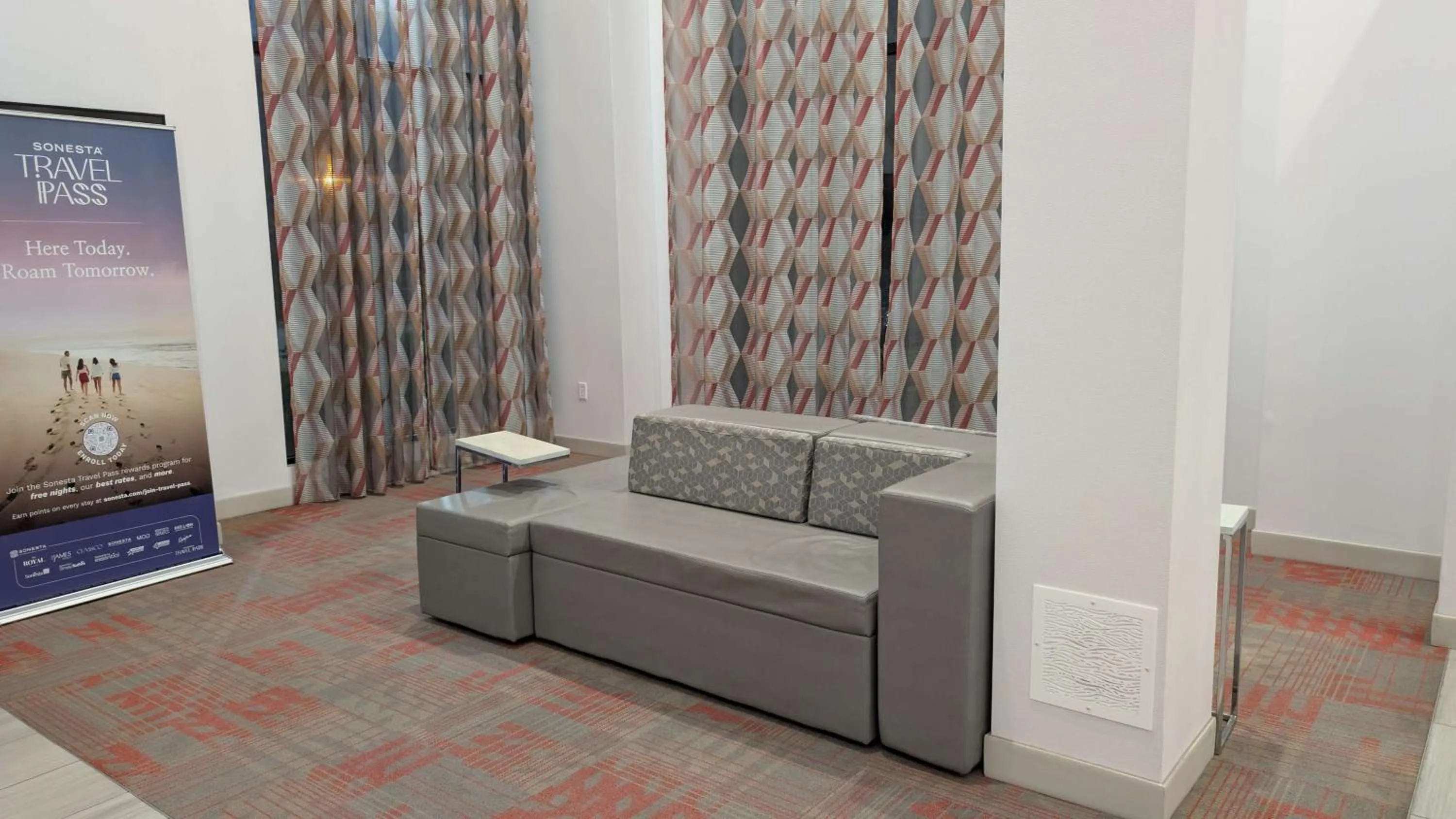 Lobby or reception in Sonesta Essential Columbus