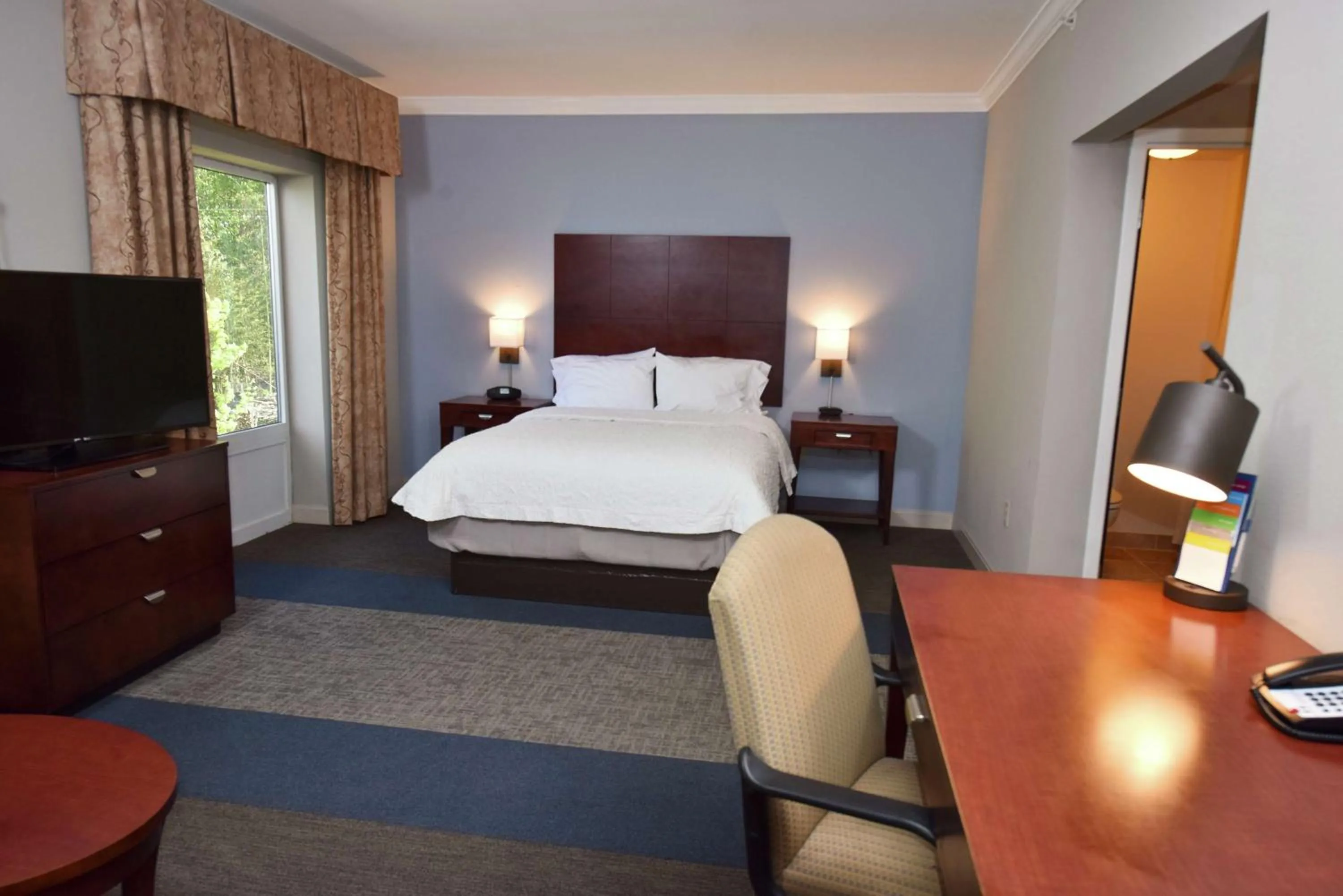 Bedroom, Bed in Hampton Inn Alexander City