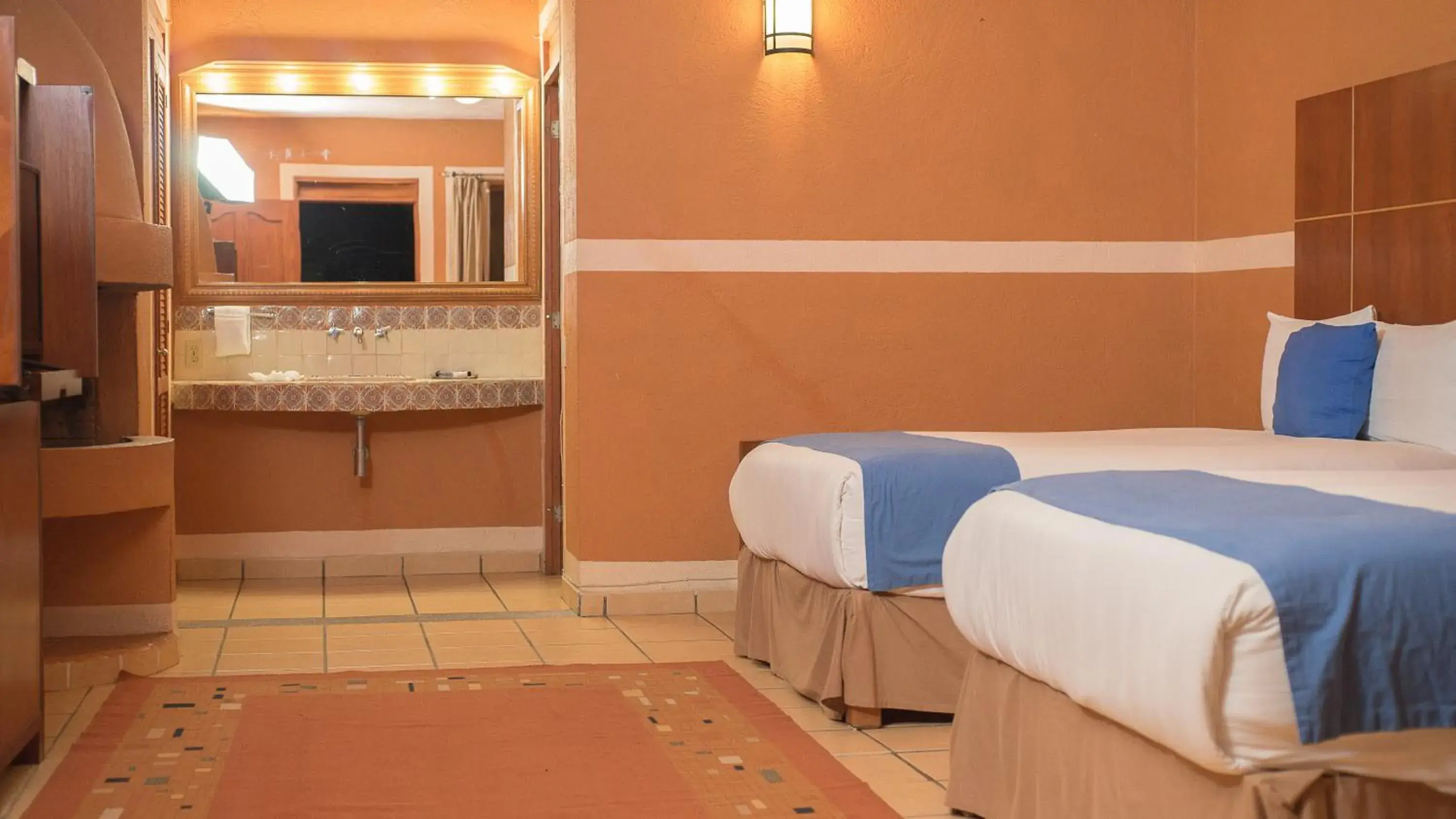 Standard Twin Room in Hotel El Rebozo Standard Twin Room in Hotel El Rebozo