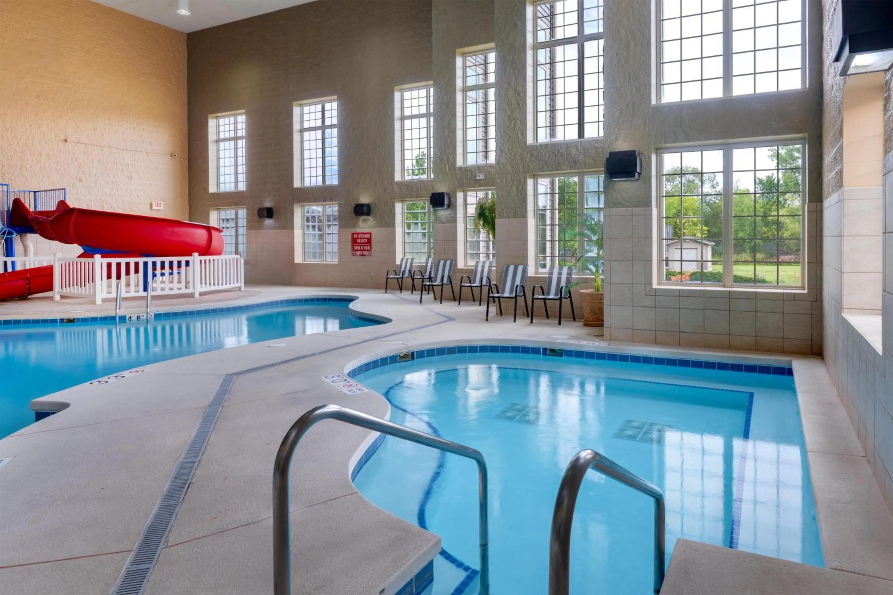 Pool view in Best Western Premier Bridgewood Hotel Resort