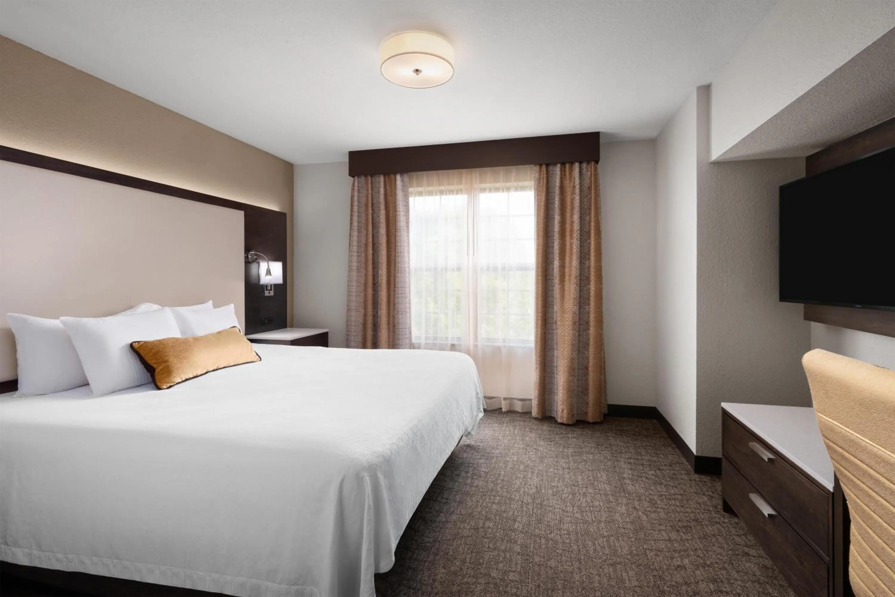 Bedroom, Bed in Best Western Premier Bridgewood Hotel Resort