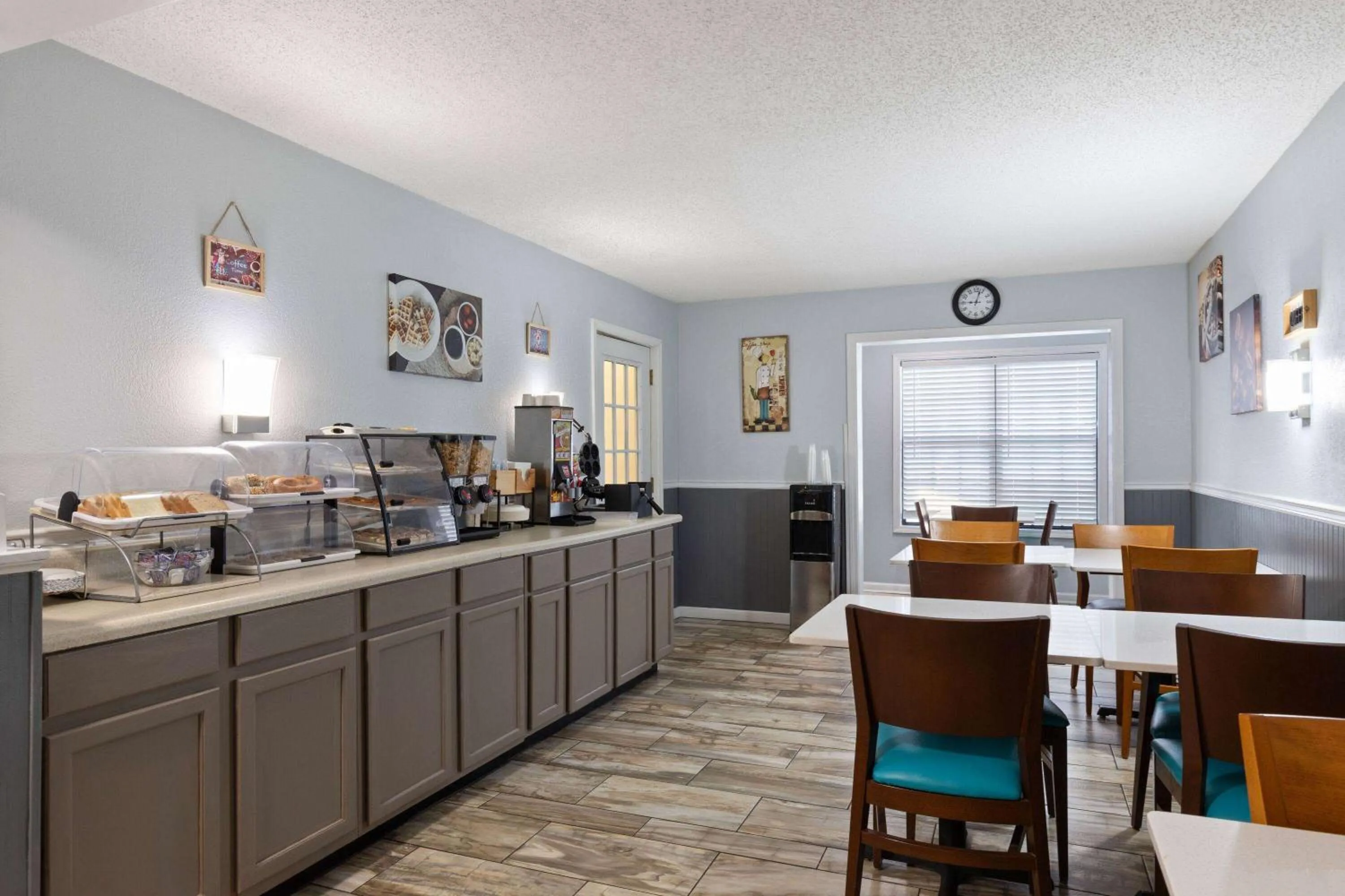 Breakfast in Travelodge by Wyndham Perry National Fairgrounds Area I-75