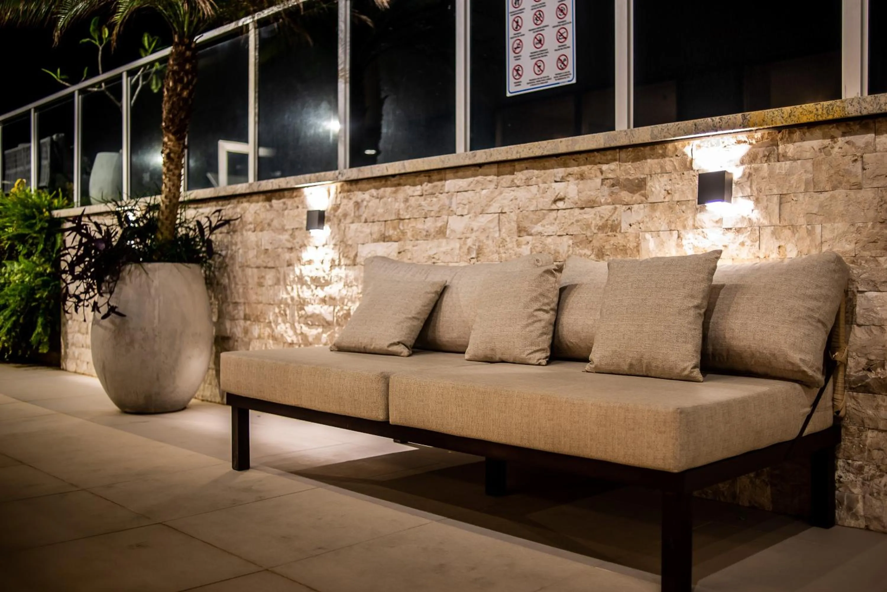 Night in Paradiso Macae Hotel