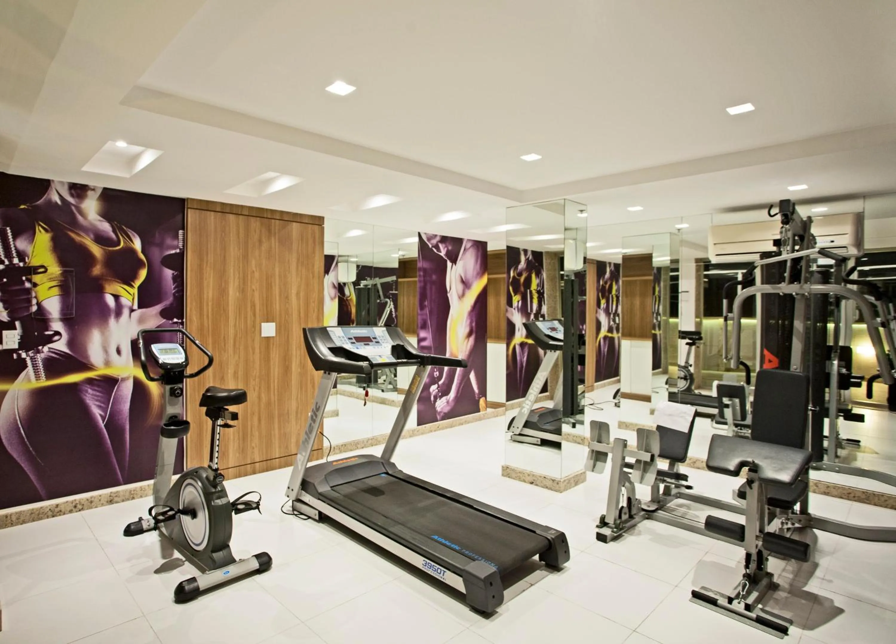 Fitness centre/facilities in Paradiso Macae Hotel