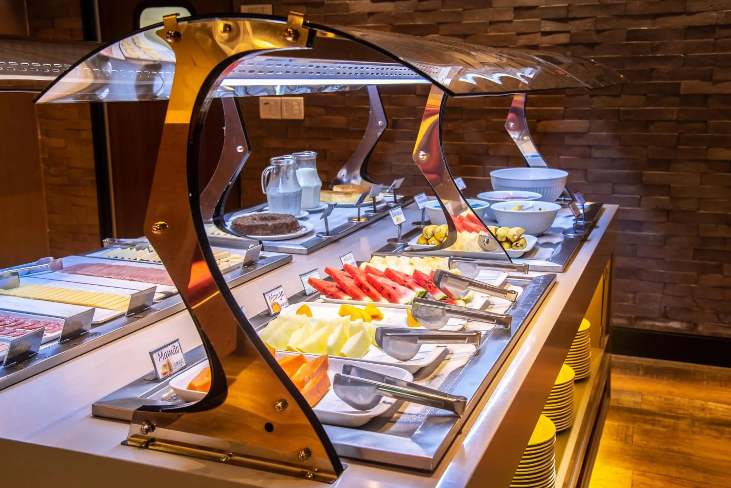 Restaurant/places to eat in Paradiso Macae Hotel