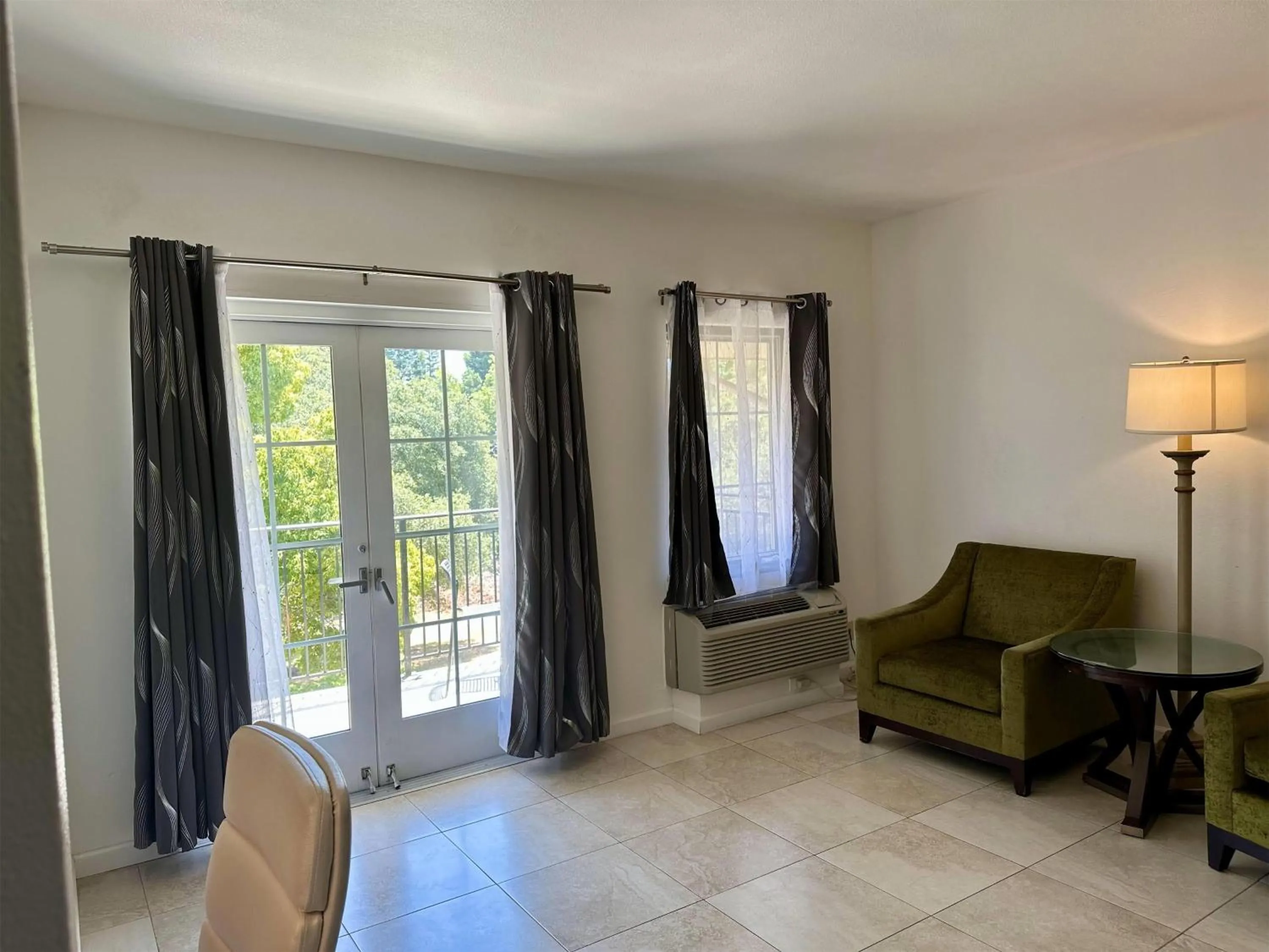 Photo of the whole room in Rocklin Park Hotel, Trademark Collection by Wyndham