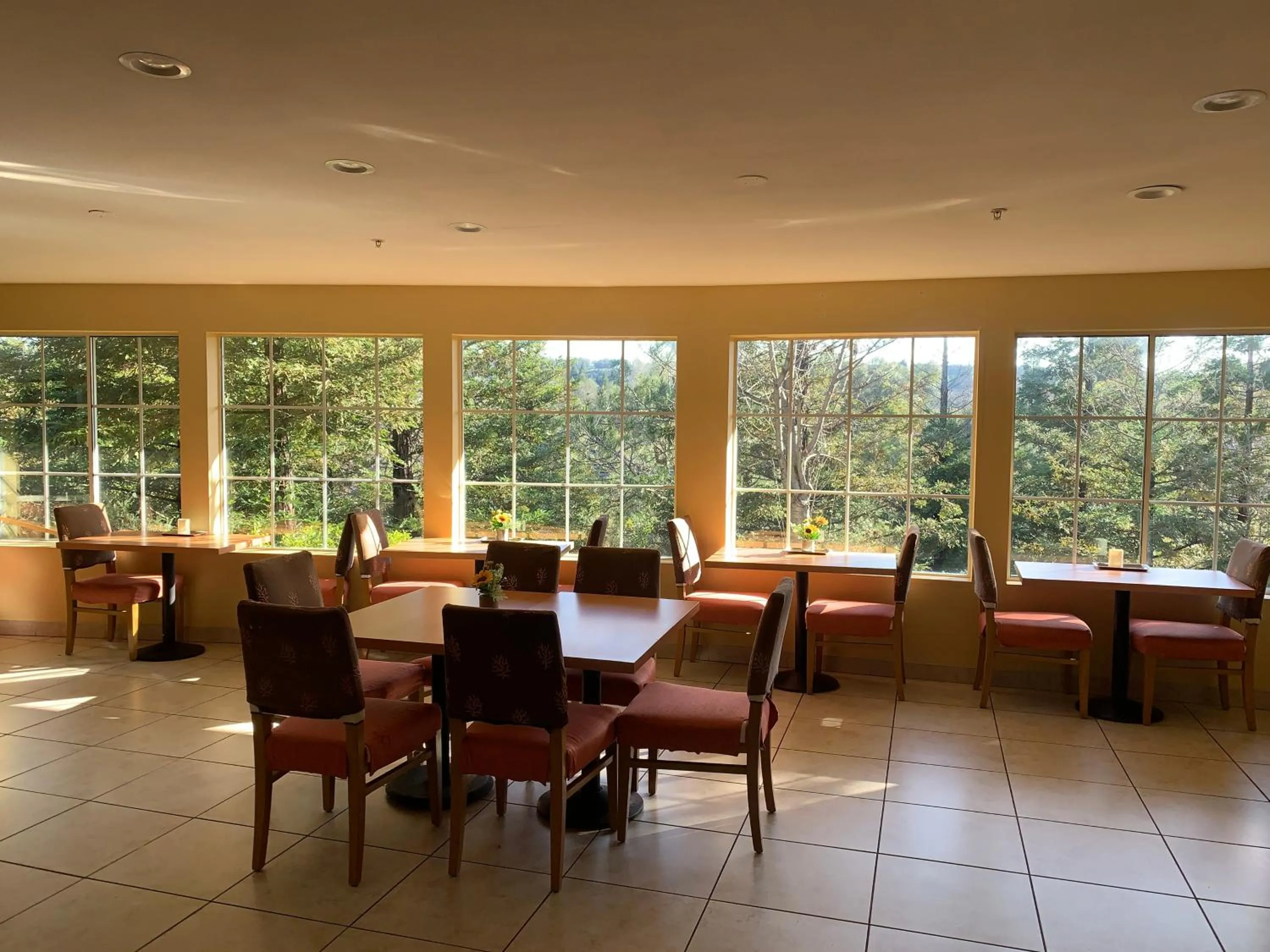 Breakfast in Rocklin Park Hotel, Trademark Collection by Wyndham