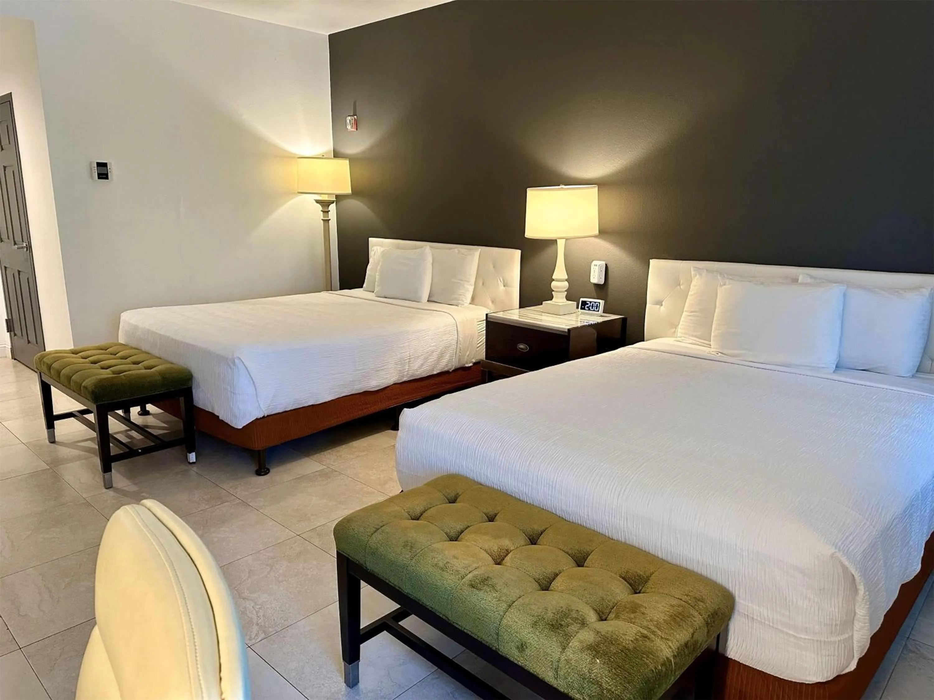 Photo of the whole room, Bed in Rocklin Park Hotel, Trademark Collection by Wyndham