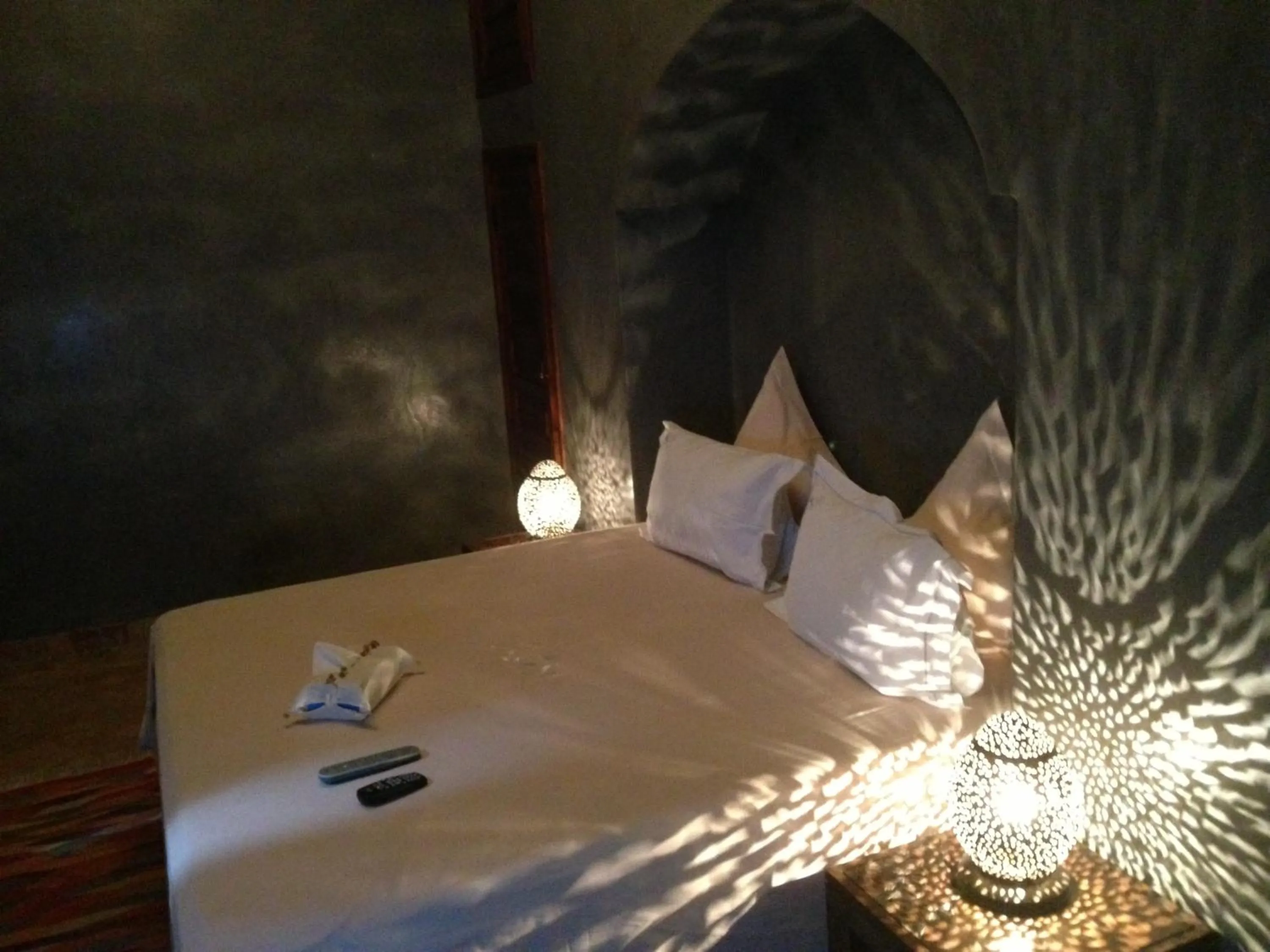 Photo of the whole room, Bed in Riad L'Emir