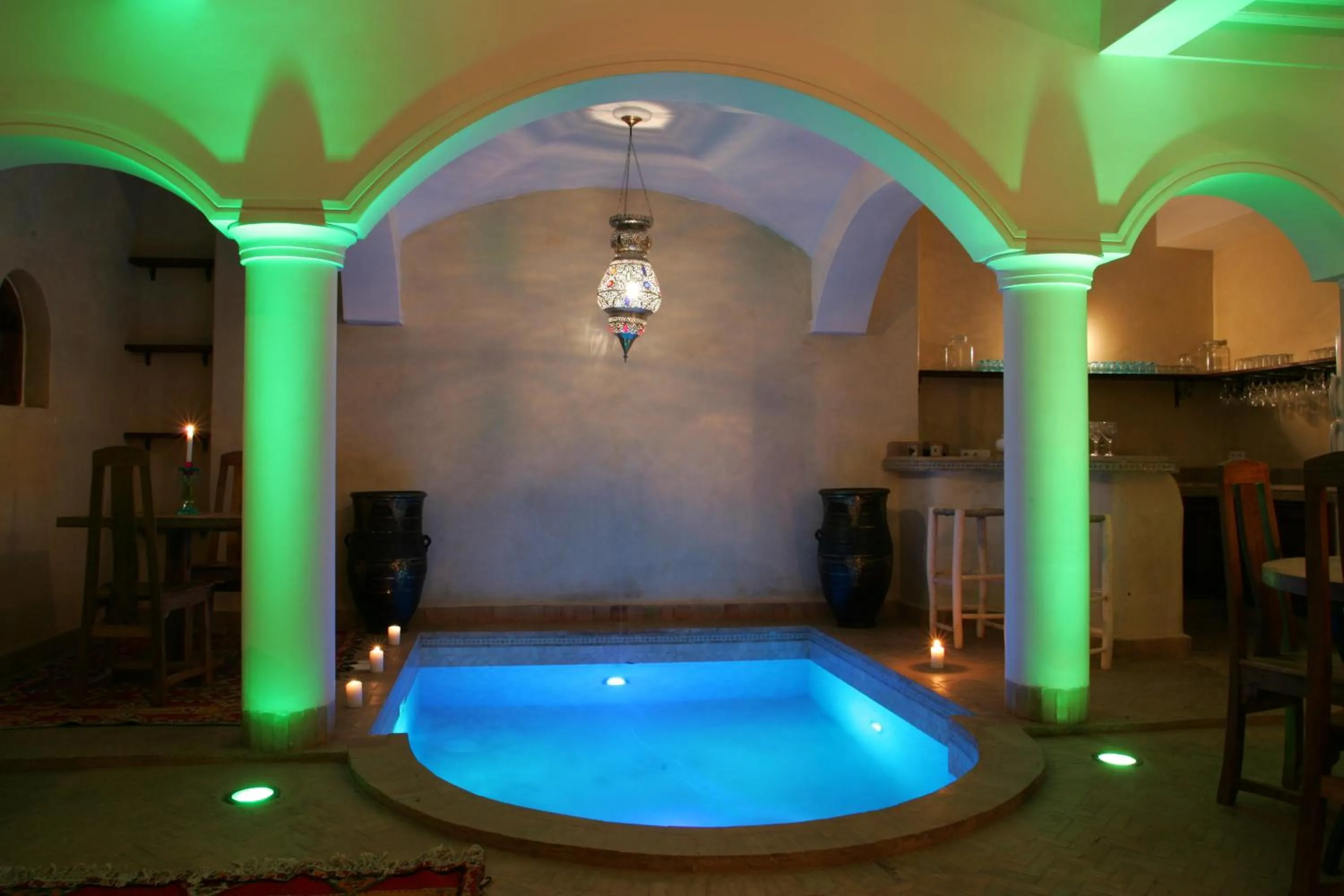 Swimming pool in Riad L'Emir