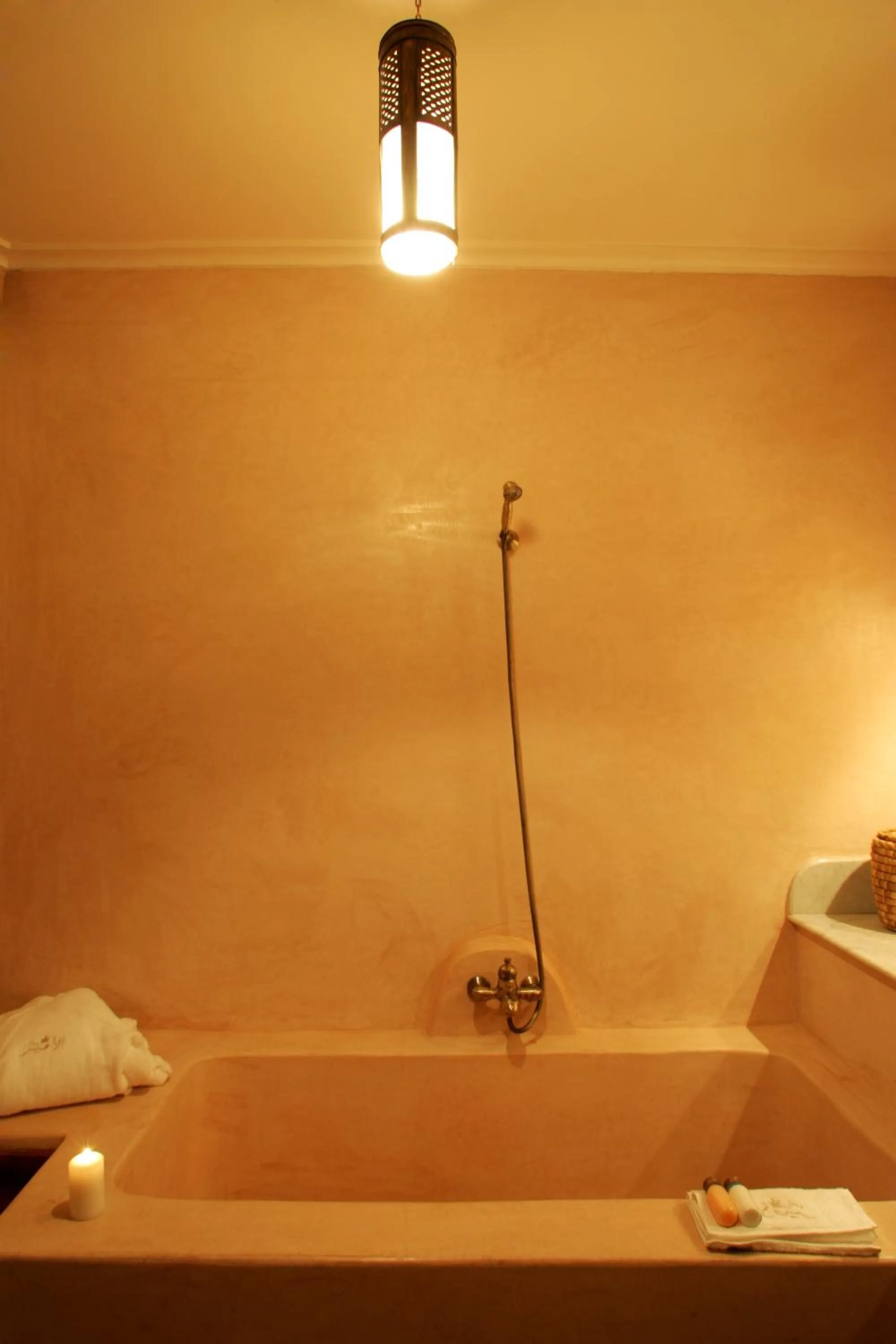 Shower in Riad L'Emir