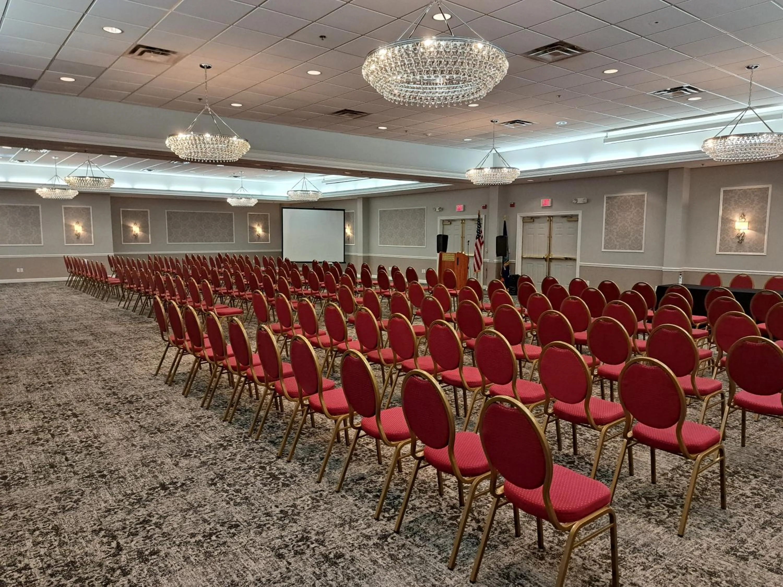 Seating area in Fort William Henry Hotel