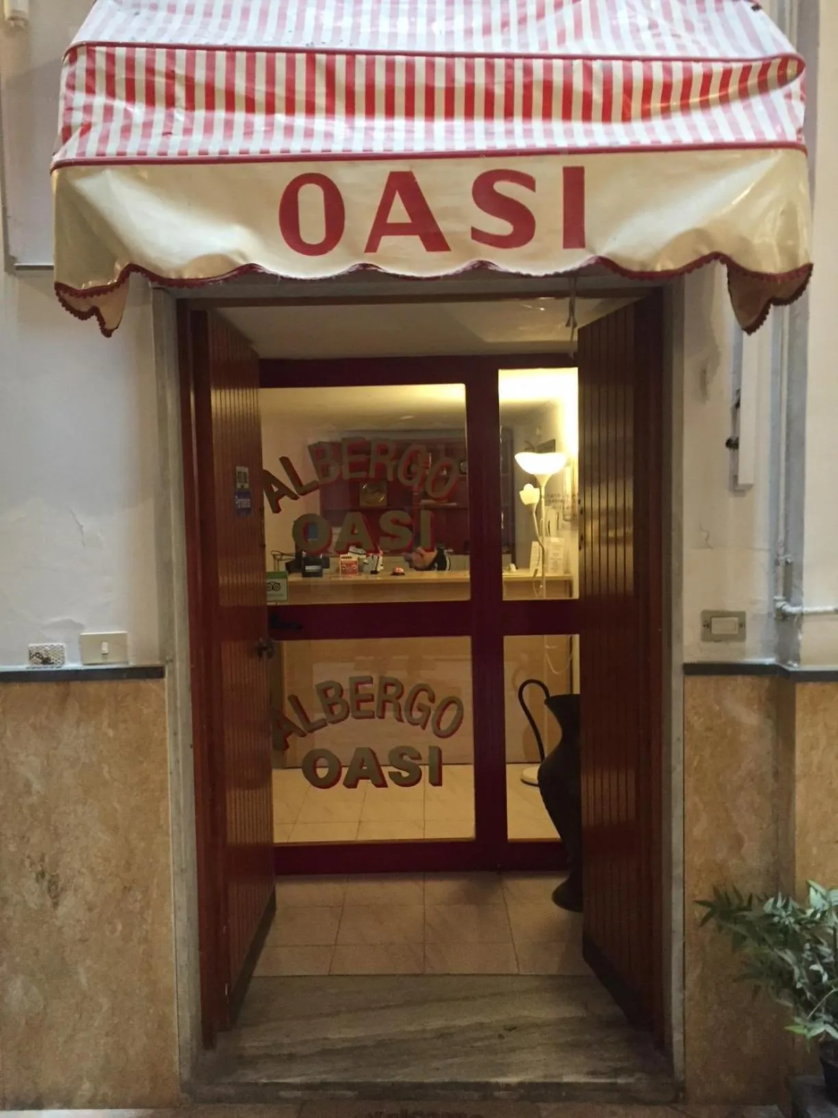 Facade/entrance in Albergo Oasi