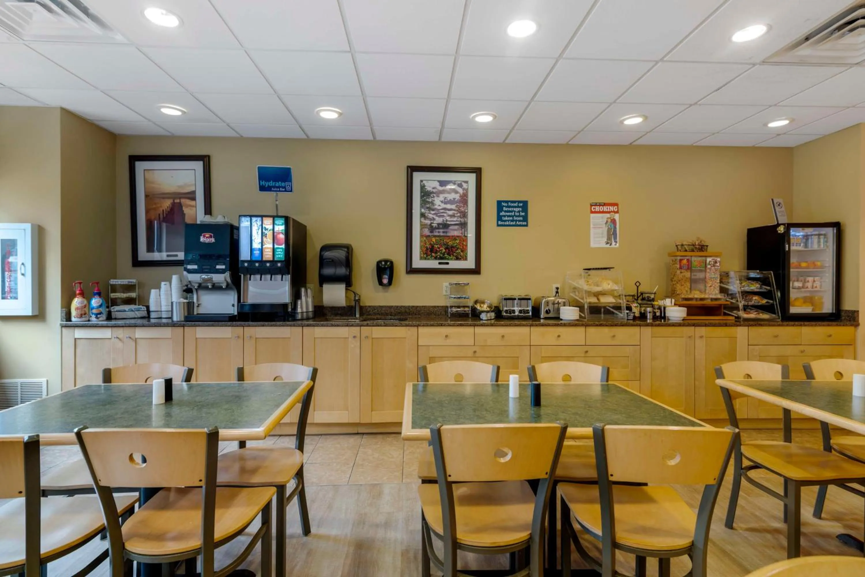 Breakfast in Best Western of Lake George