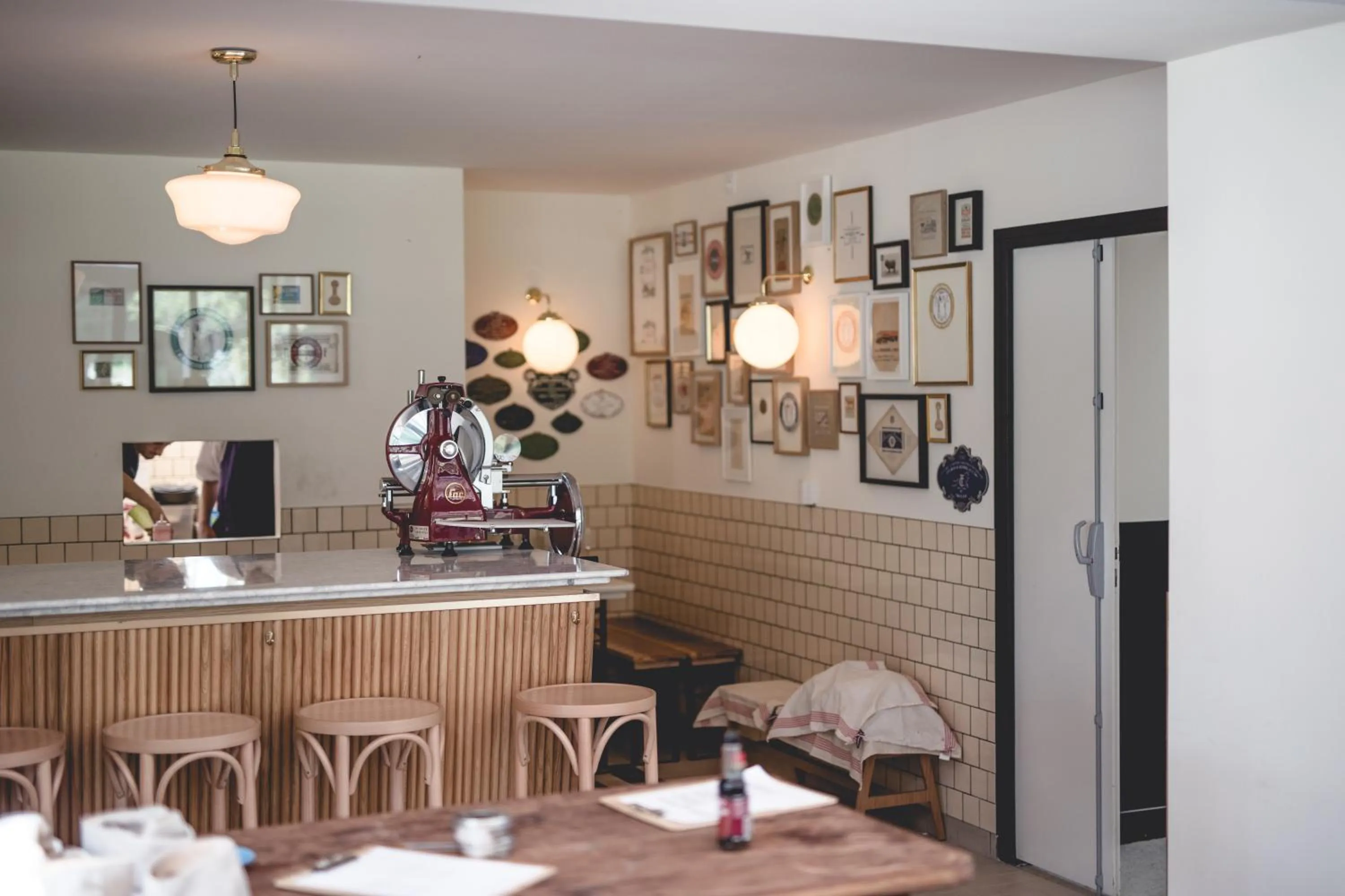 Restaurant/places to eat in Le Barn