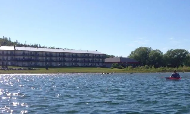 Facade/entrance in Bavarian Haus Lakefront Inn