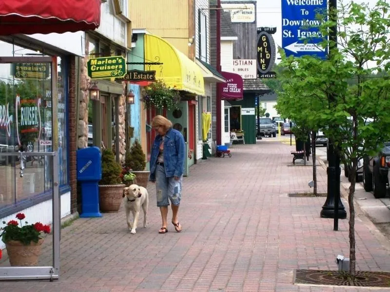 Area and facilities in Bavarian Haus Lakefront Inn