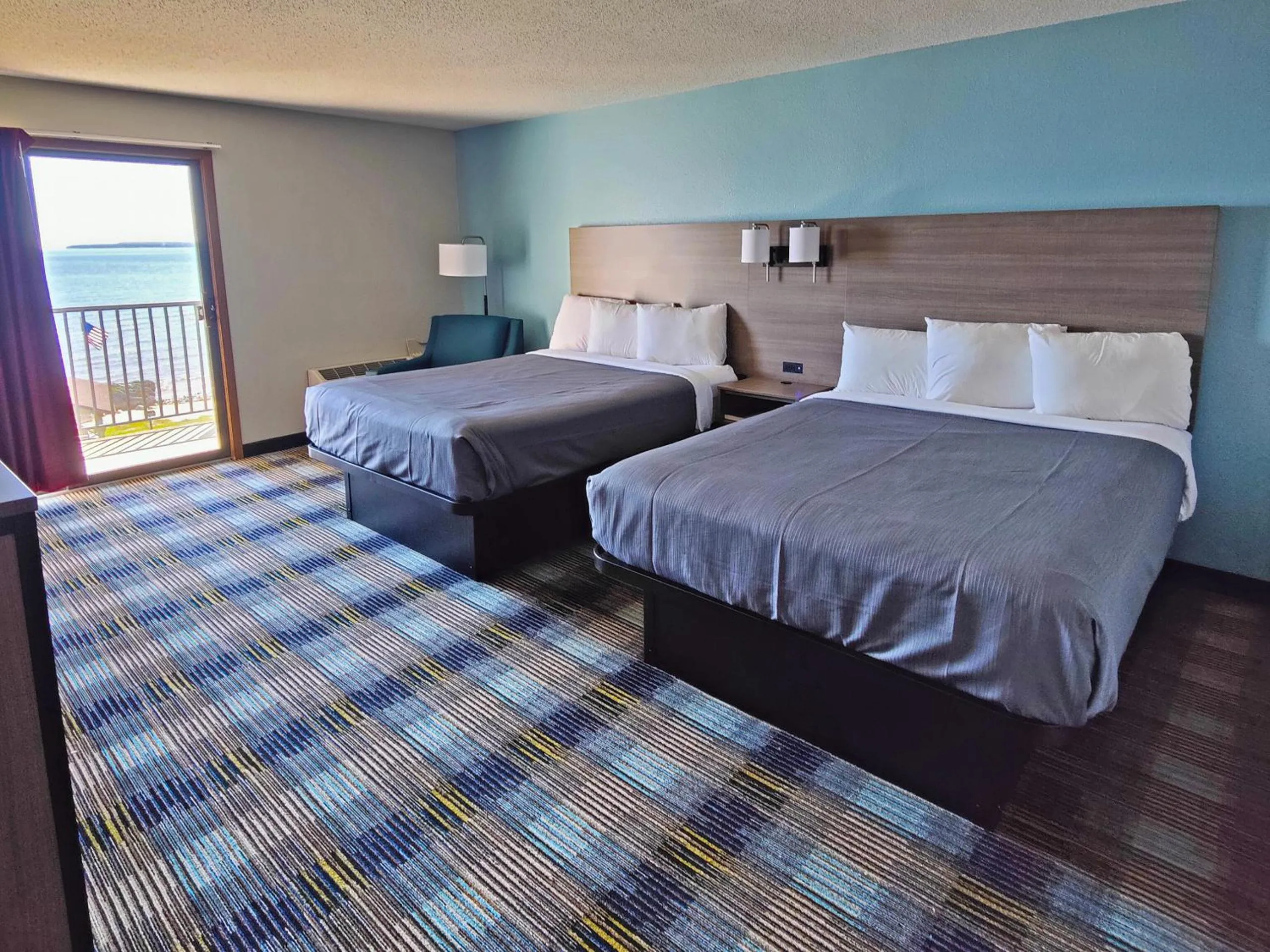 Bed in Bavarian Haus Lakefront Inn