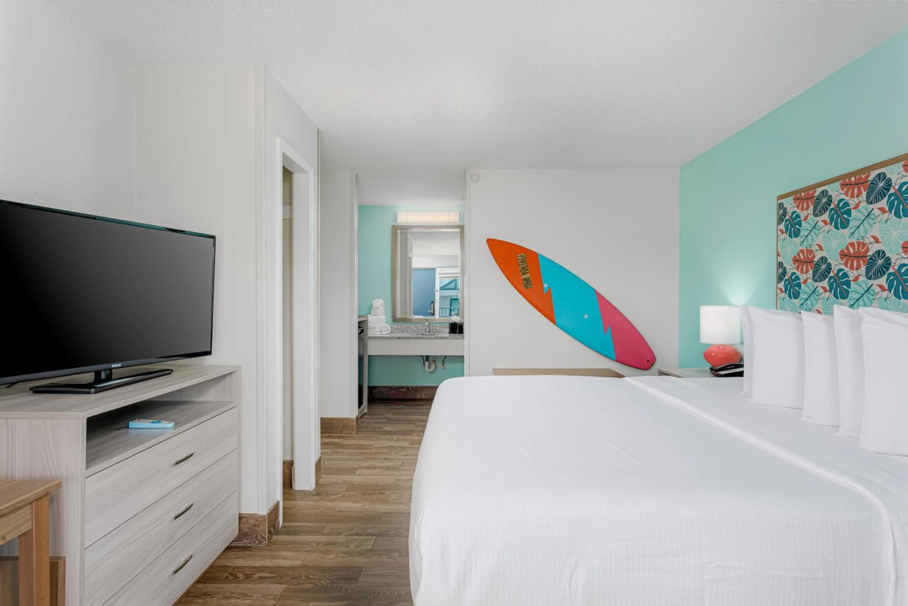 Bed in Surf & Sand Hotel