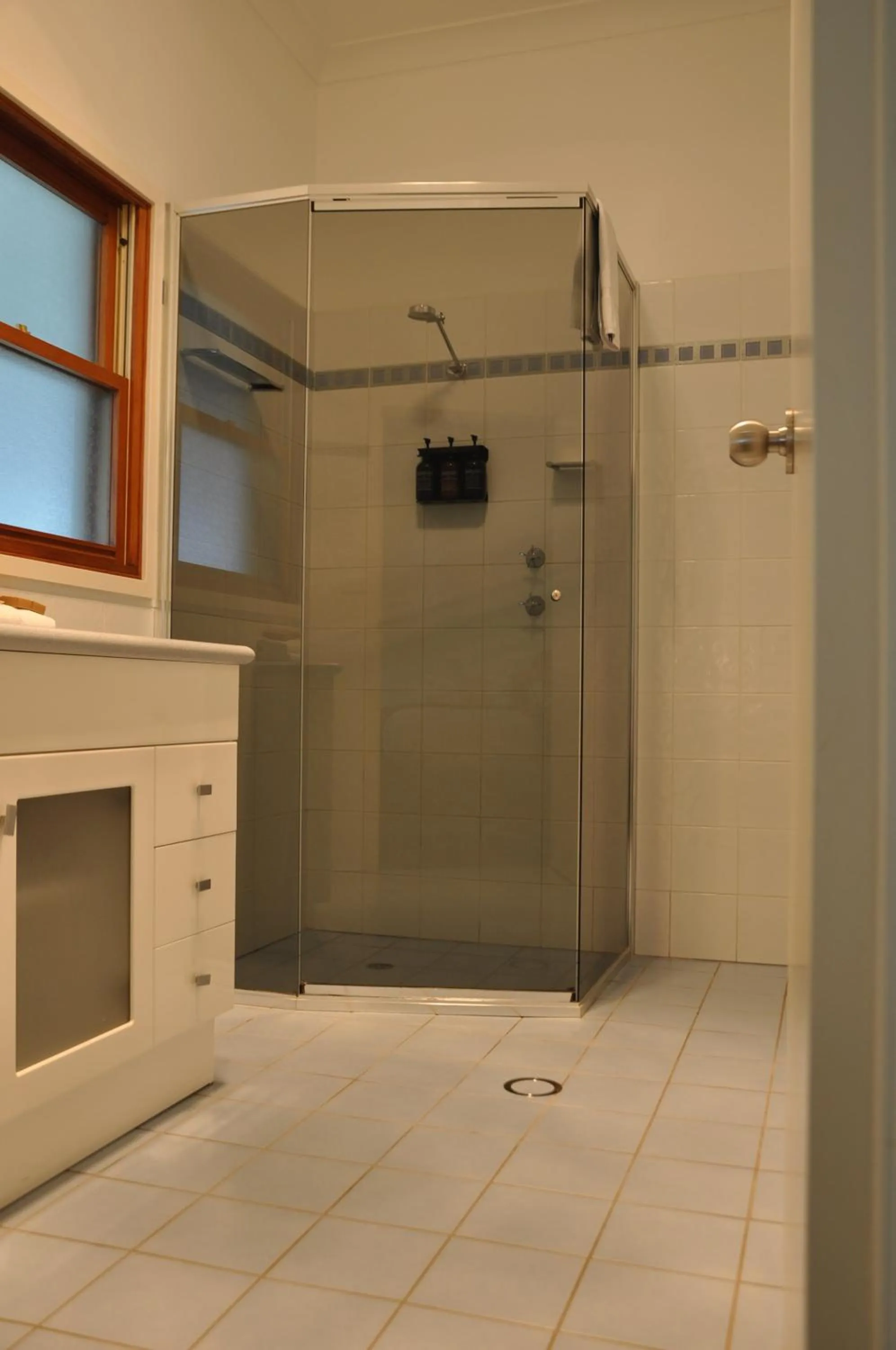 Shower in Pokolbin Village Estate