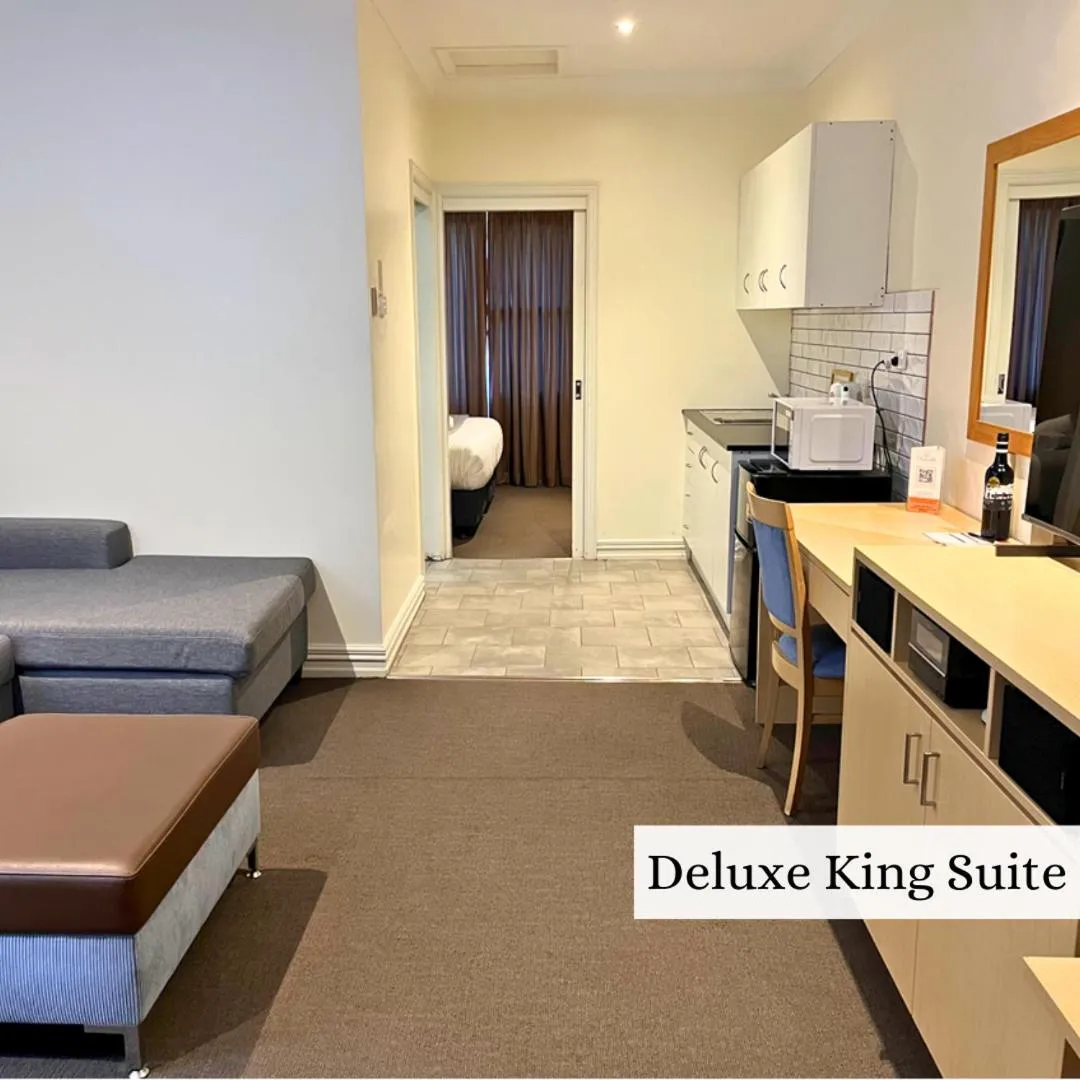 Kitchen or kitchenette in Pokolbin Village Estate