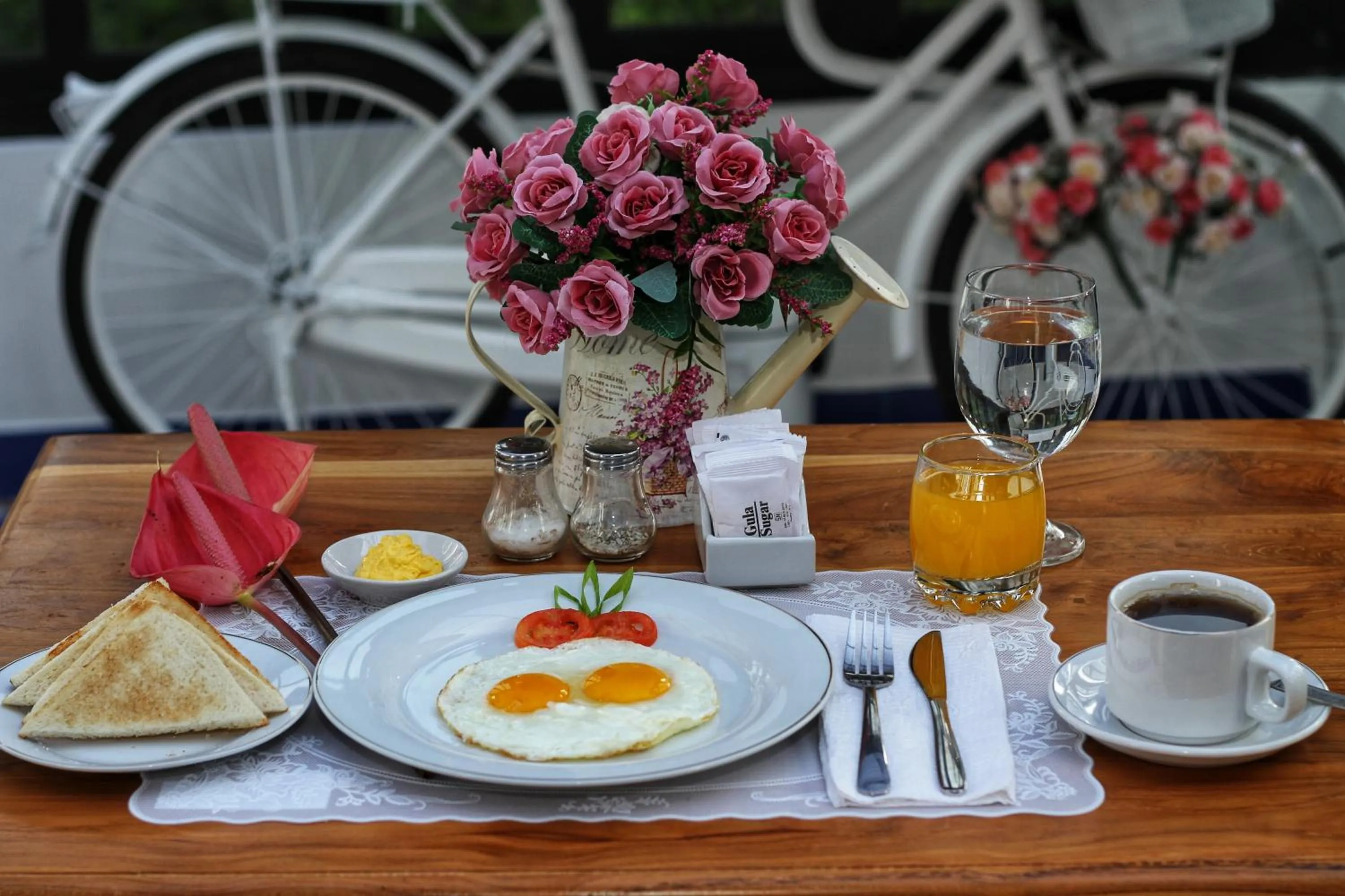 Food and drinks in M Home