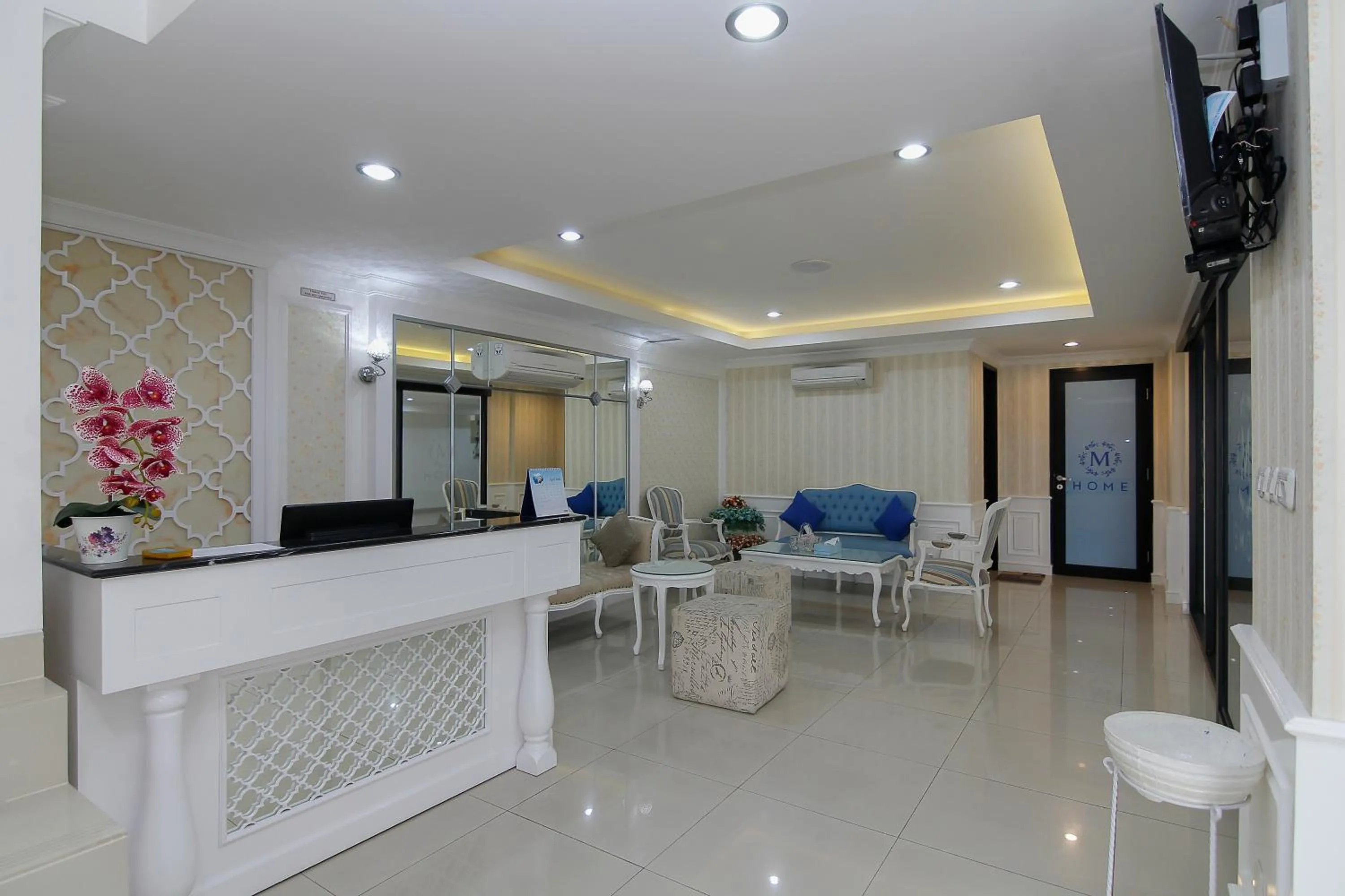 Lobby or reception in M Home