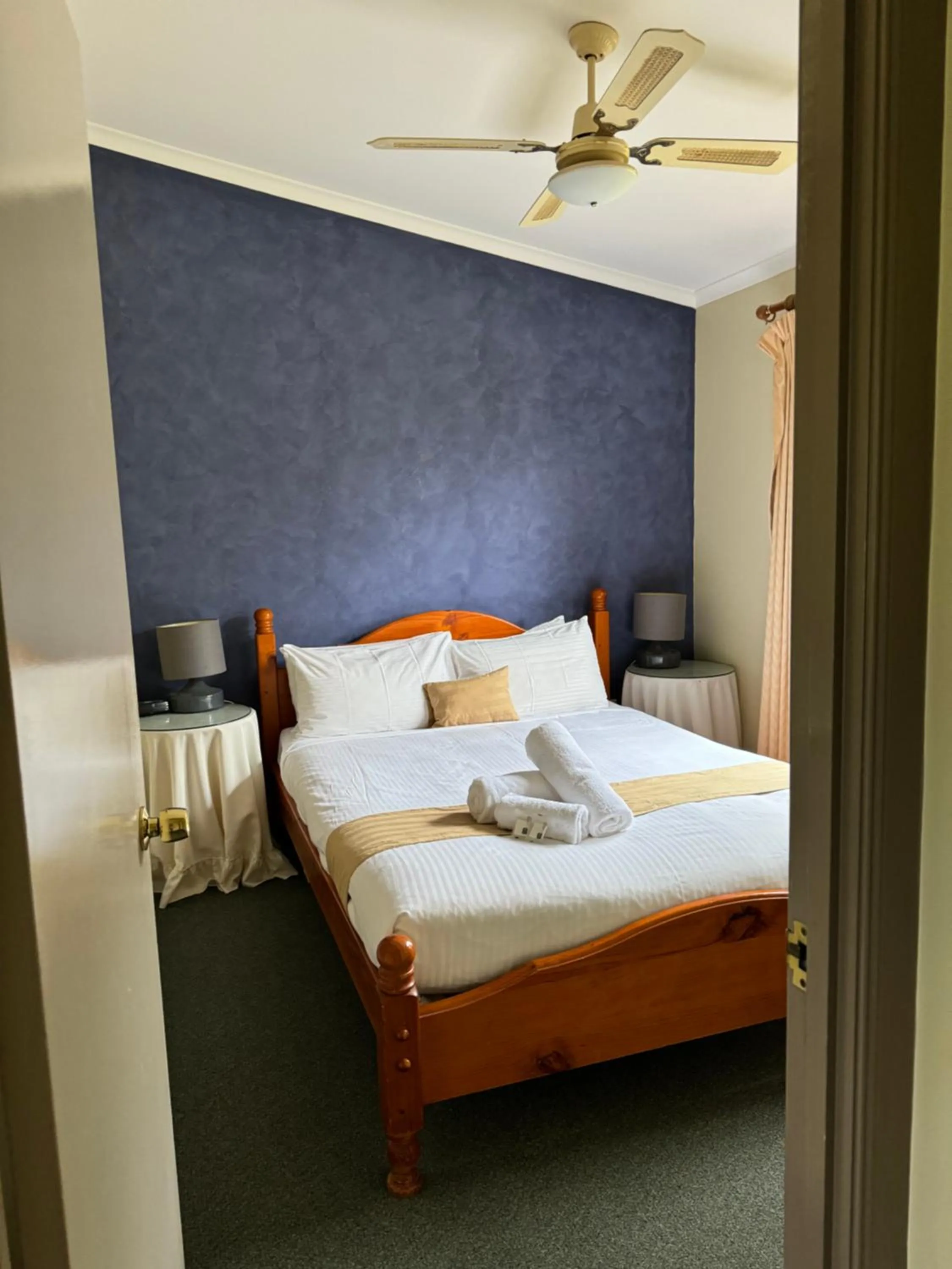 Bed in Twin Trees Country Cottages