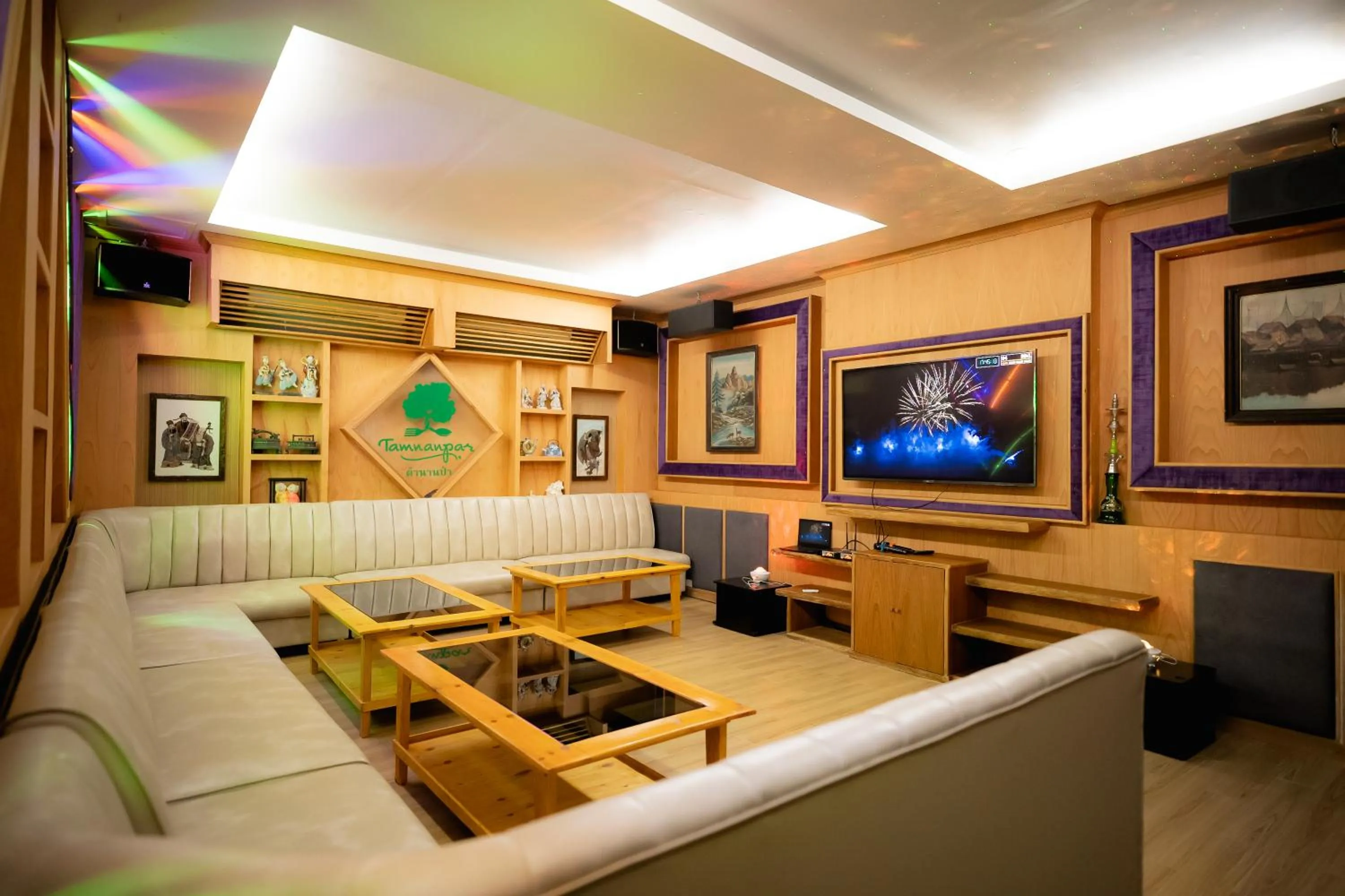 Karaoke in Tamnanpar Resort