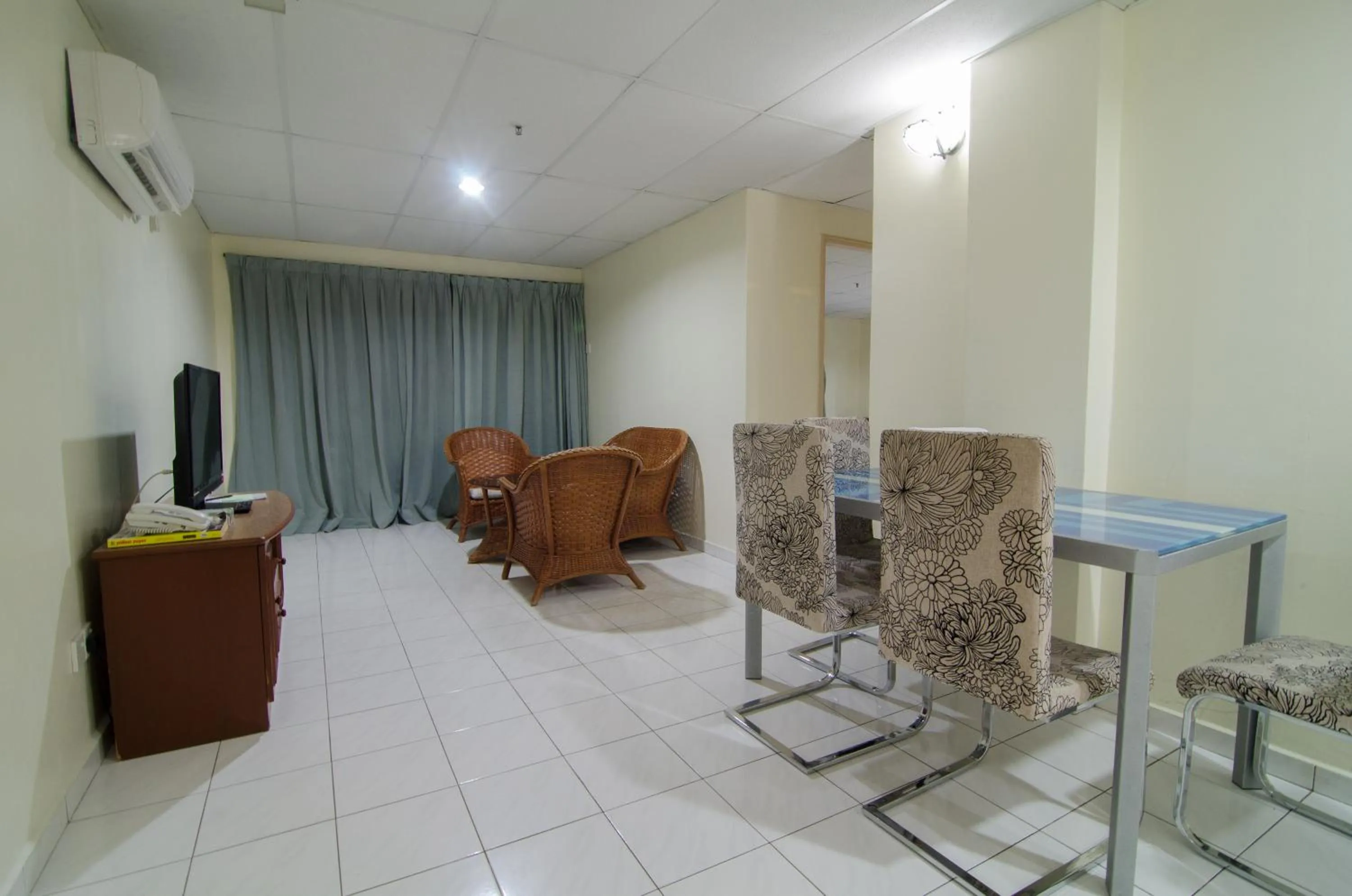 Living room in Coral Bay Resort