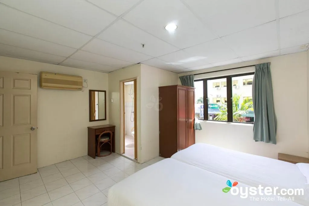 Bedroom, Bed in Coral Bay Resort