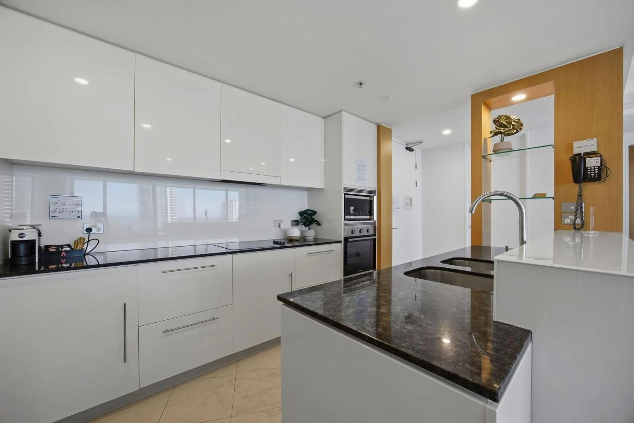 Coffee/tea facilities in Aria Apartments