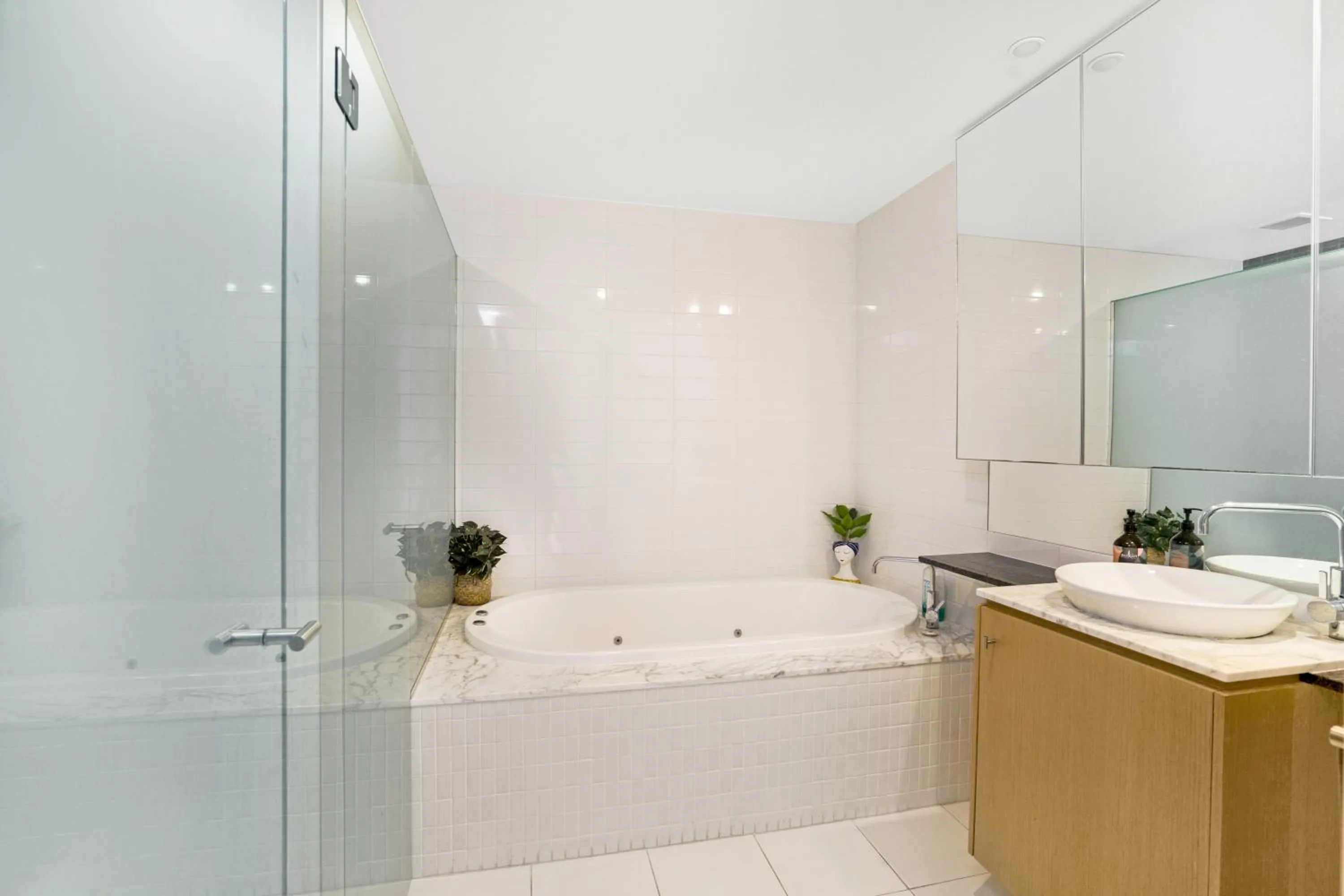 Shower in Aria Apartments
