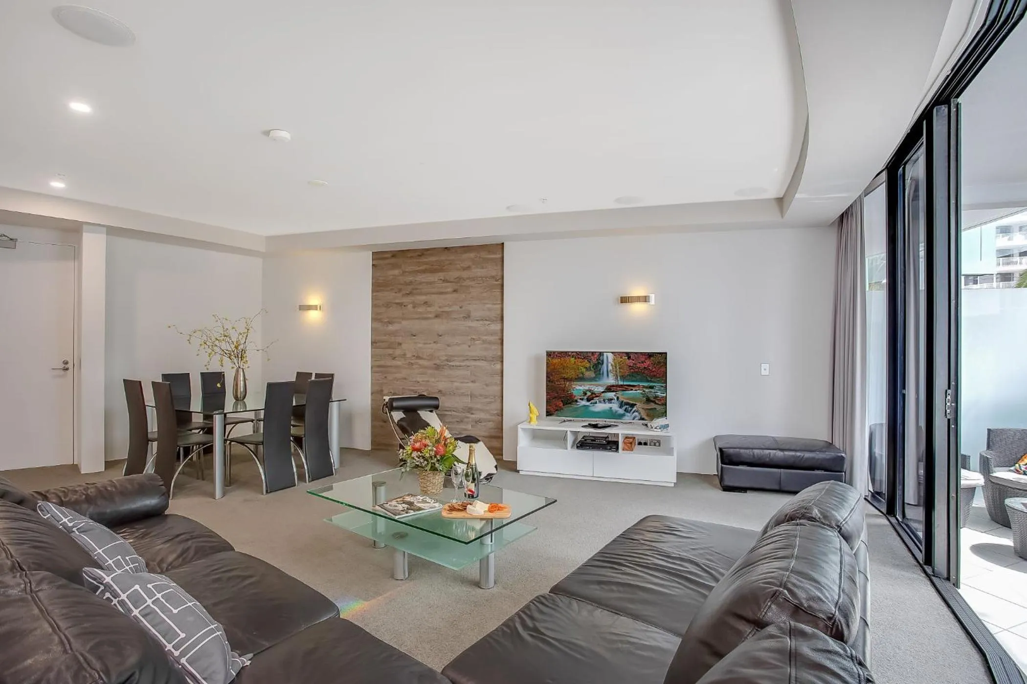 TV and multimedia in Aria Apartments