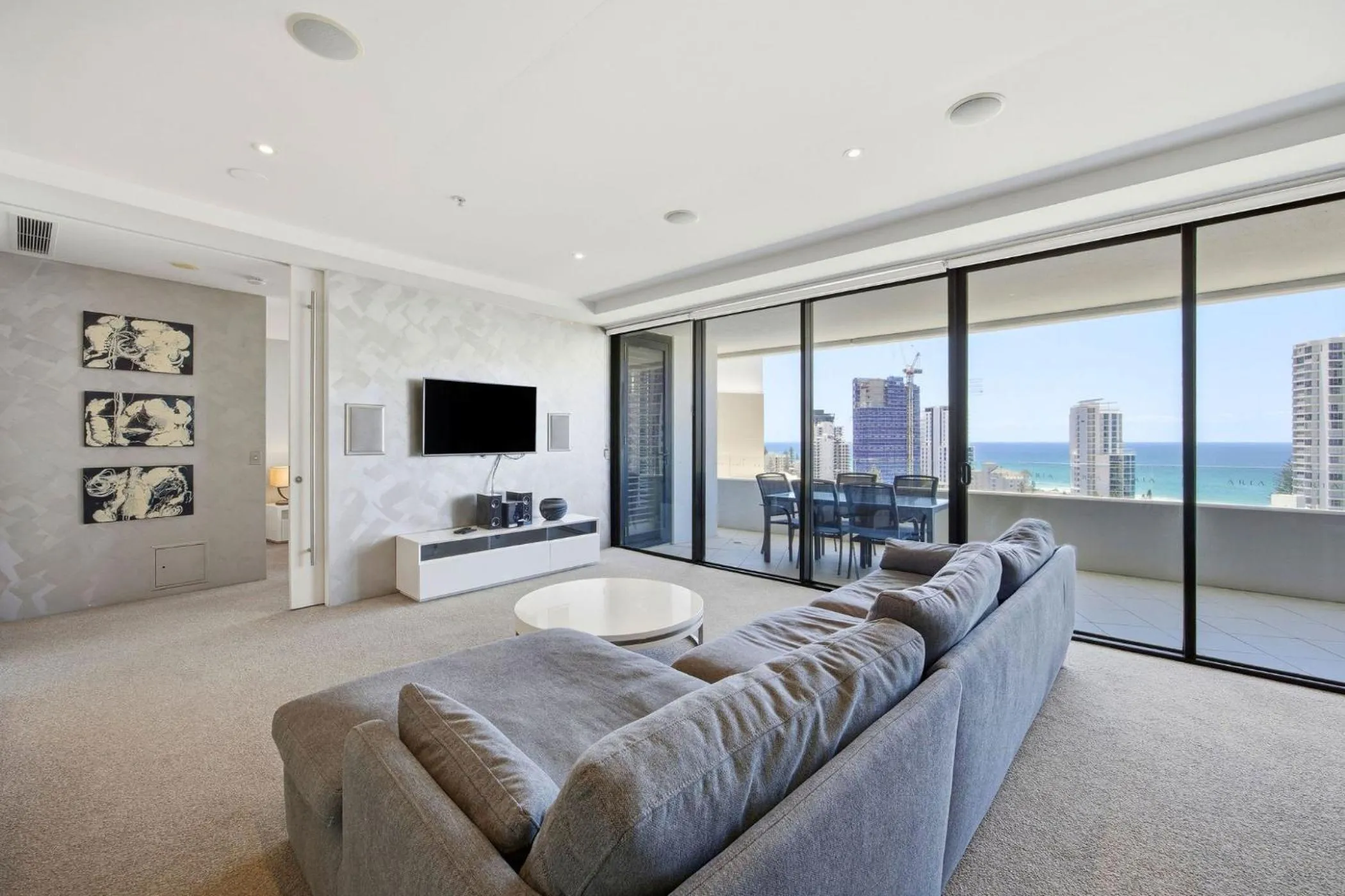 TV and multimedia in Aria Apartments