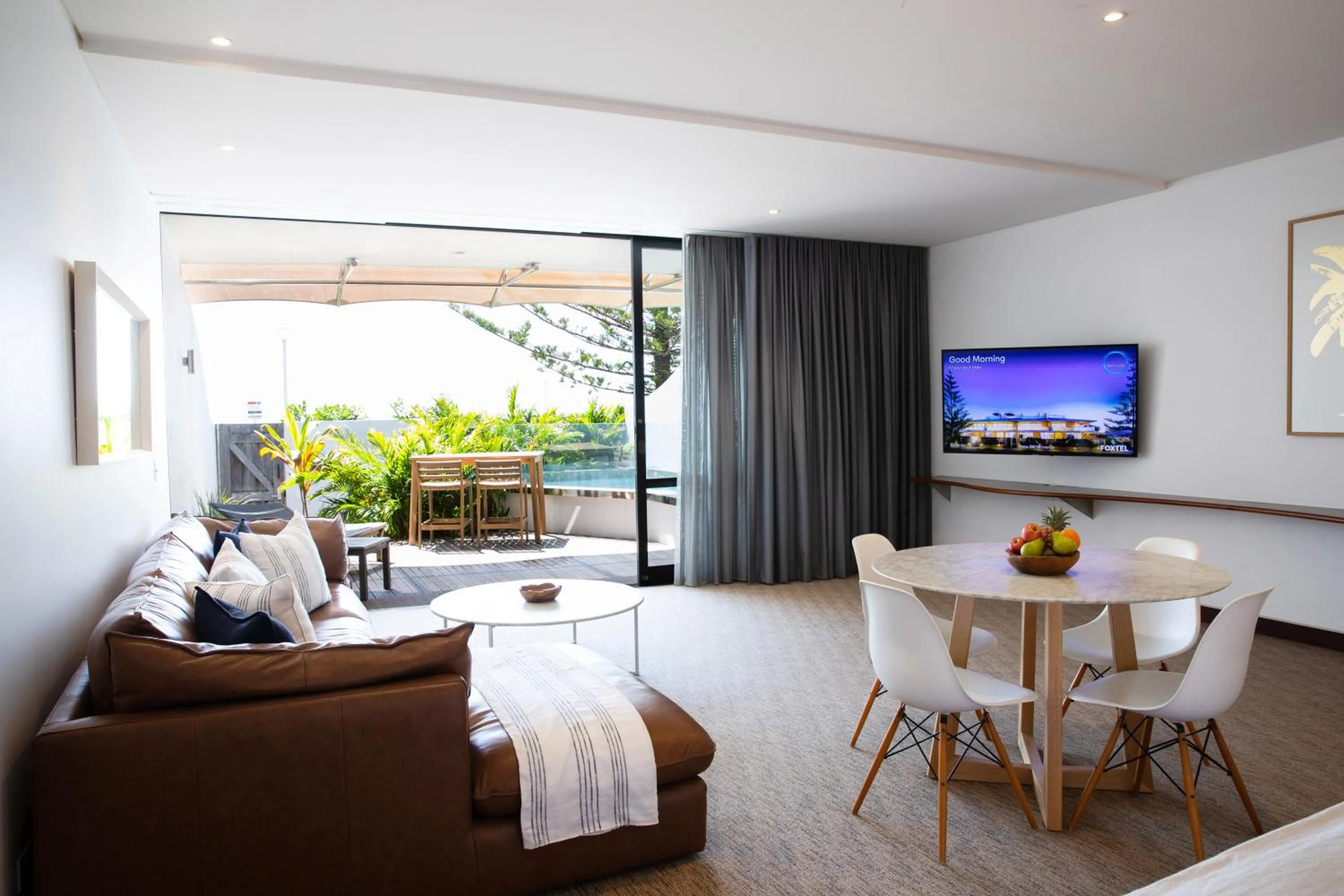 TV and multimedia in Beach Suites