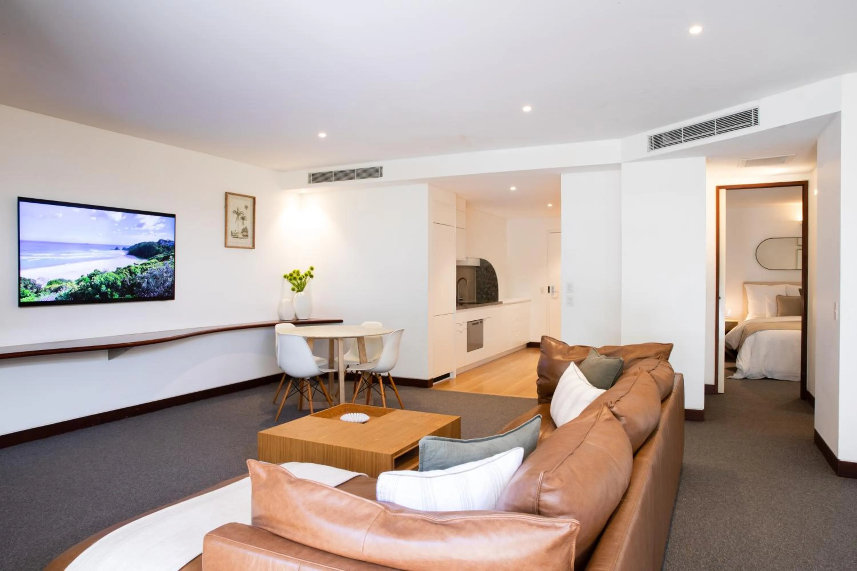 TV and multimedia in Beach Suites