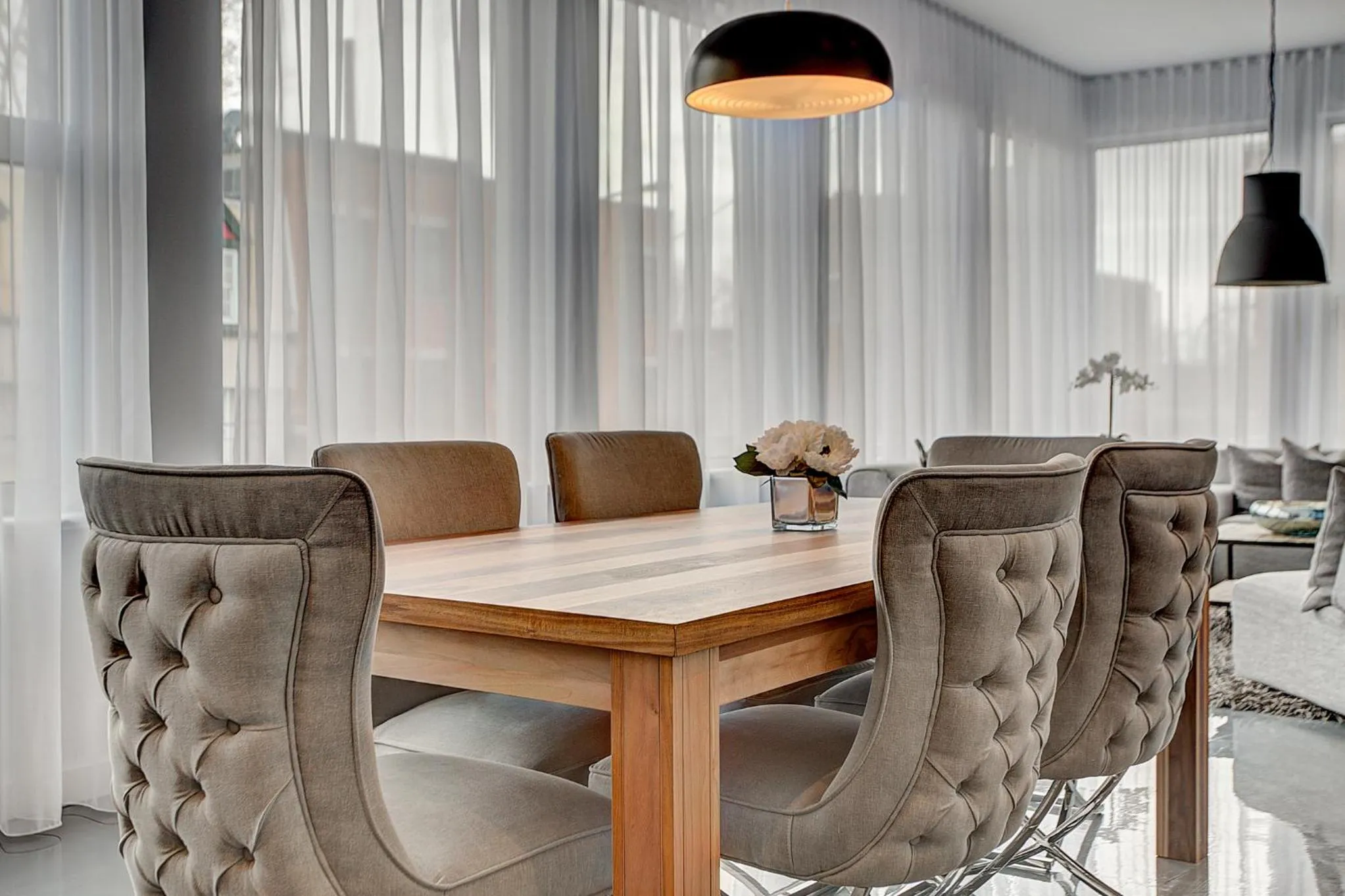 Dining area in Les Lofts du Centre by Simplissimmo