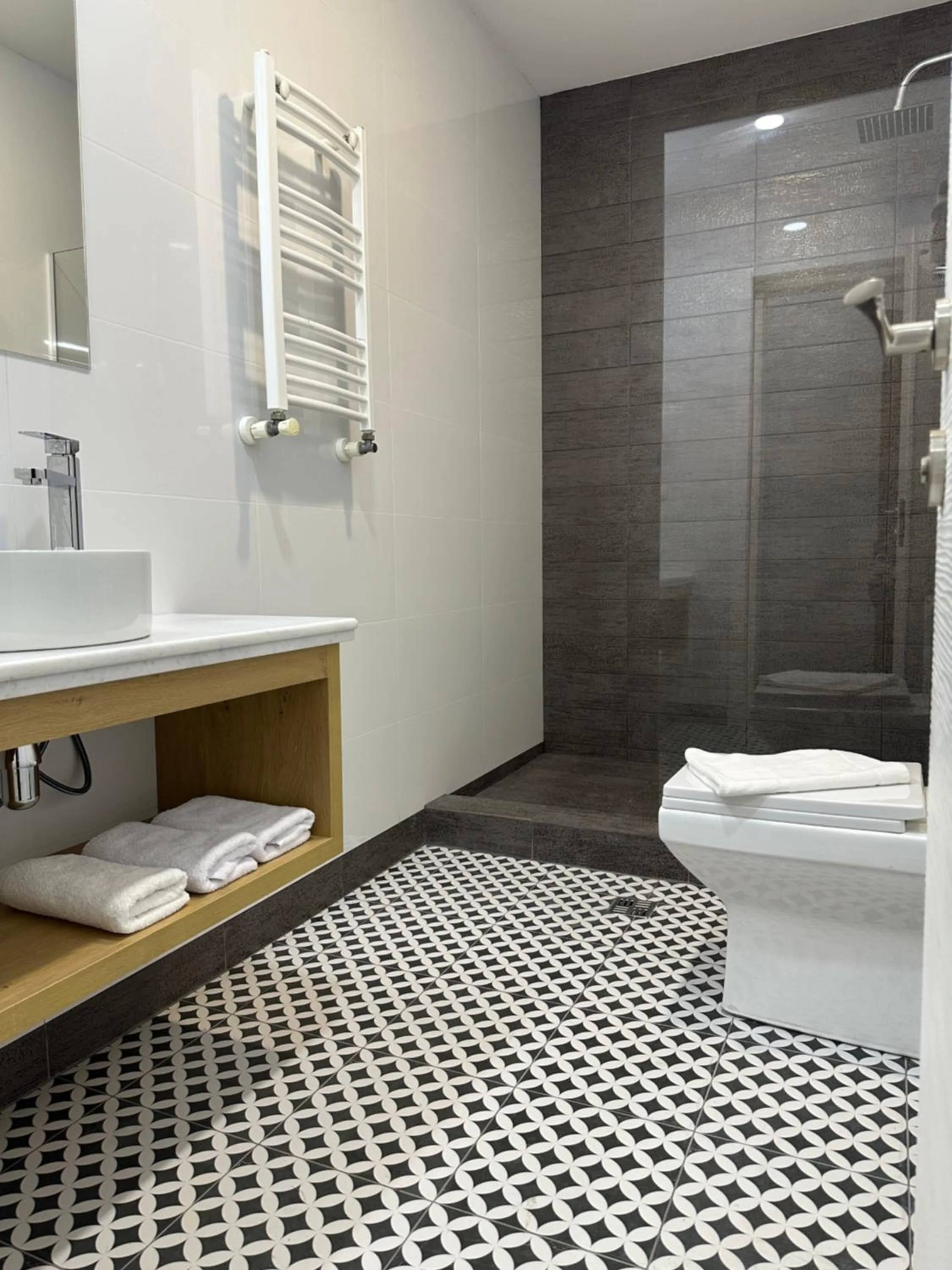 Bathroom in Alliance Hotel