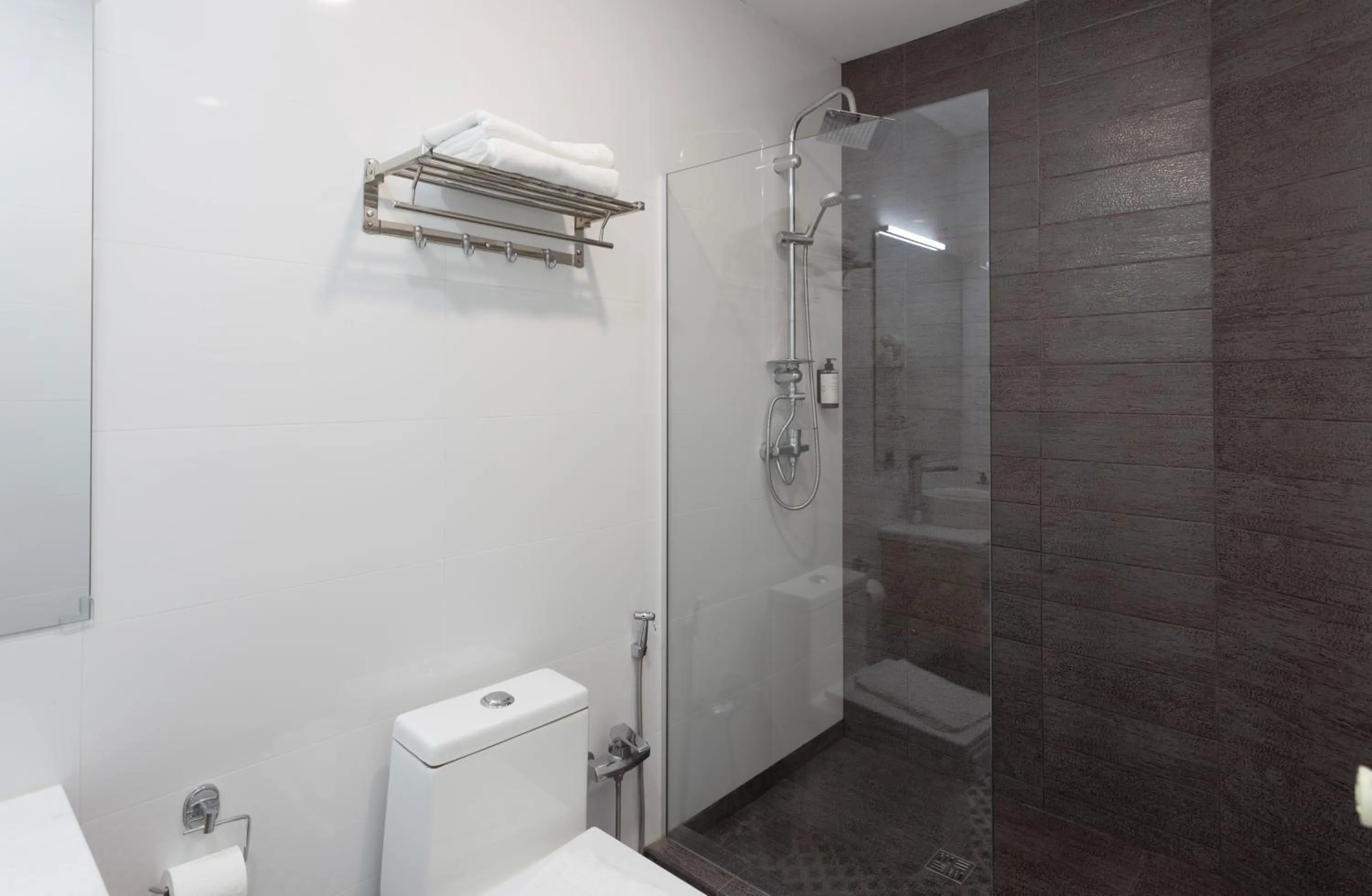 Bathroom in Alliance Hotel