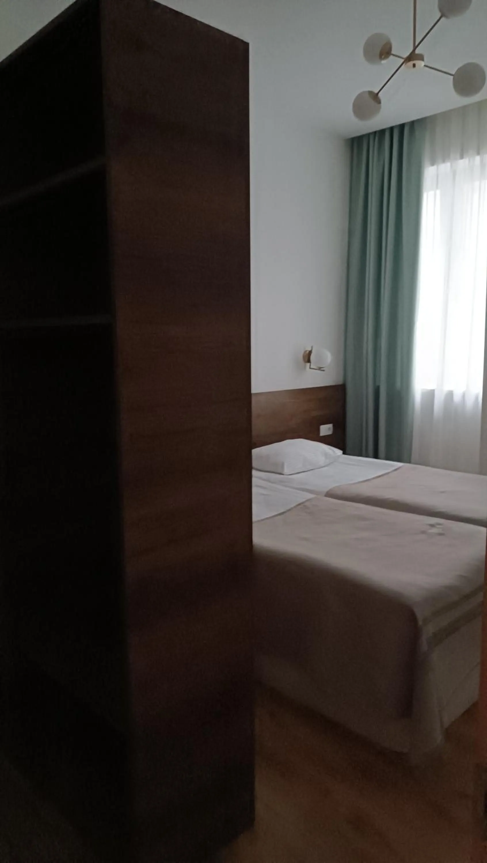 Bedroom, Bed in Alliance Hotel