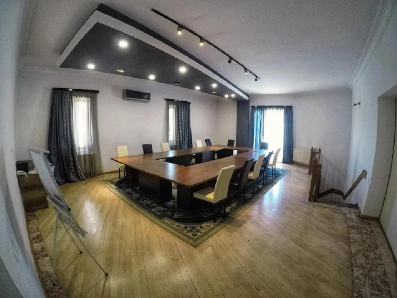 Business facilities in Alliance Hotel