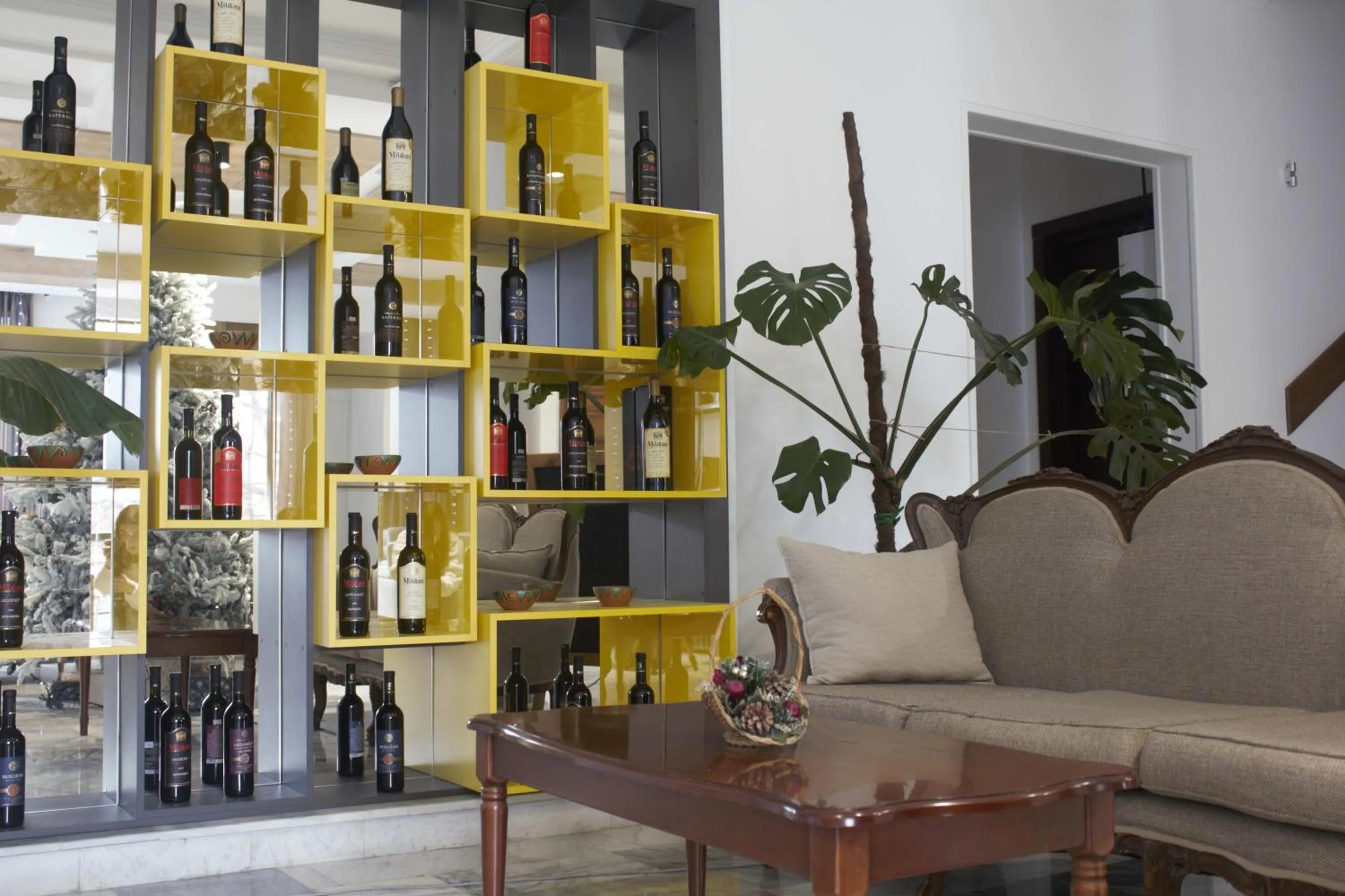 Lounge or bar in Alliance Hotel