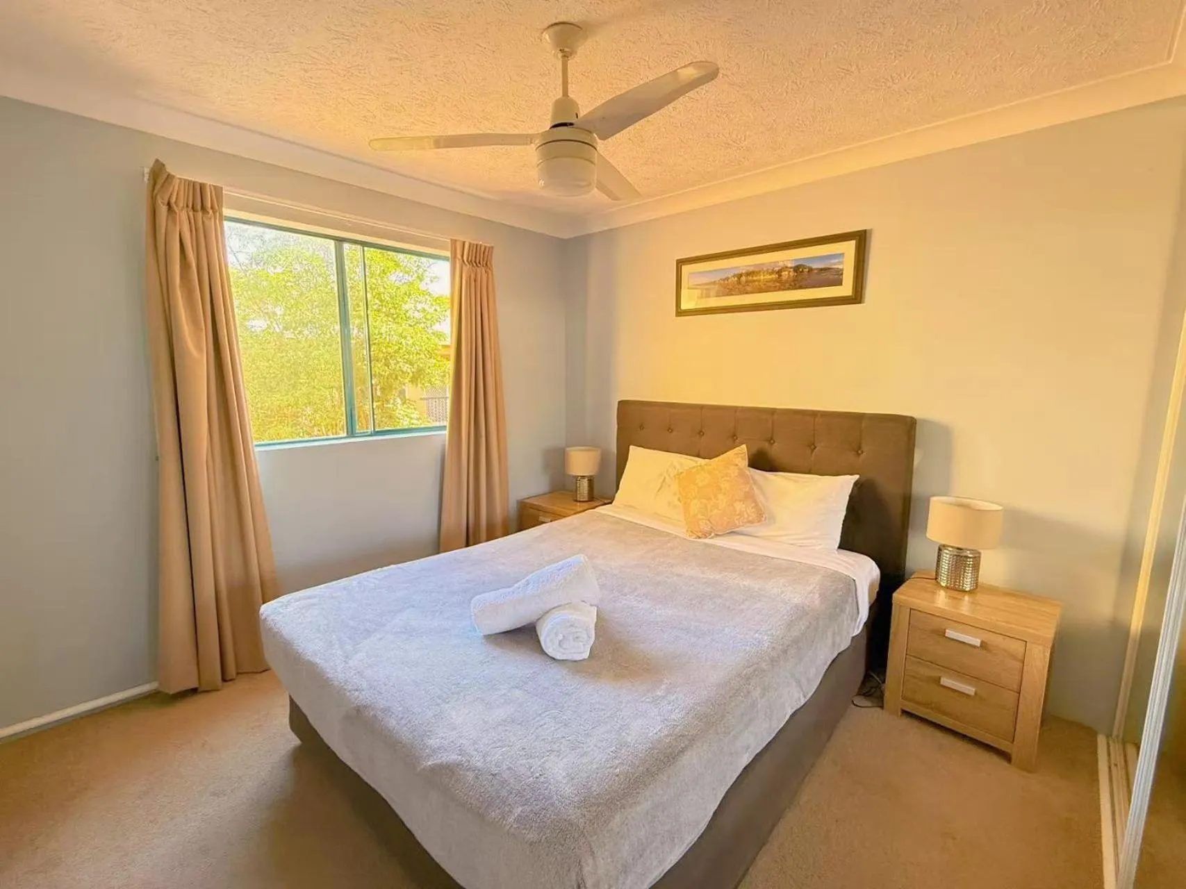 Bedroom, Bed in Karana Palms Resort