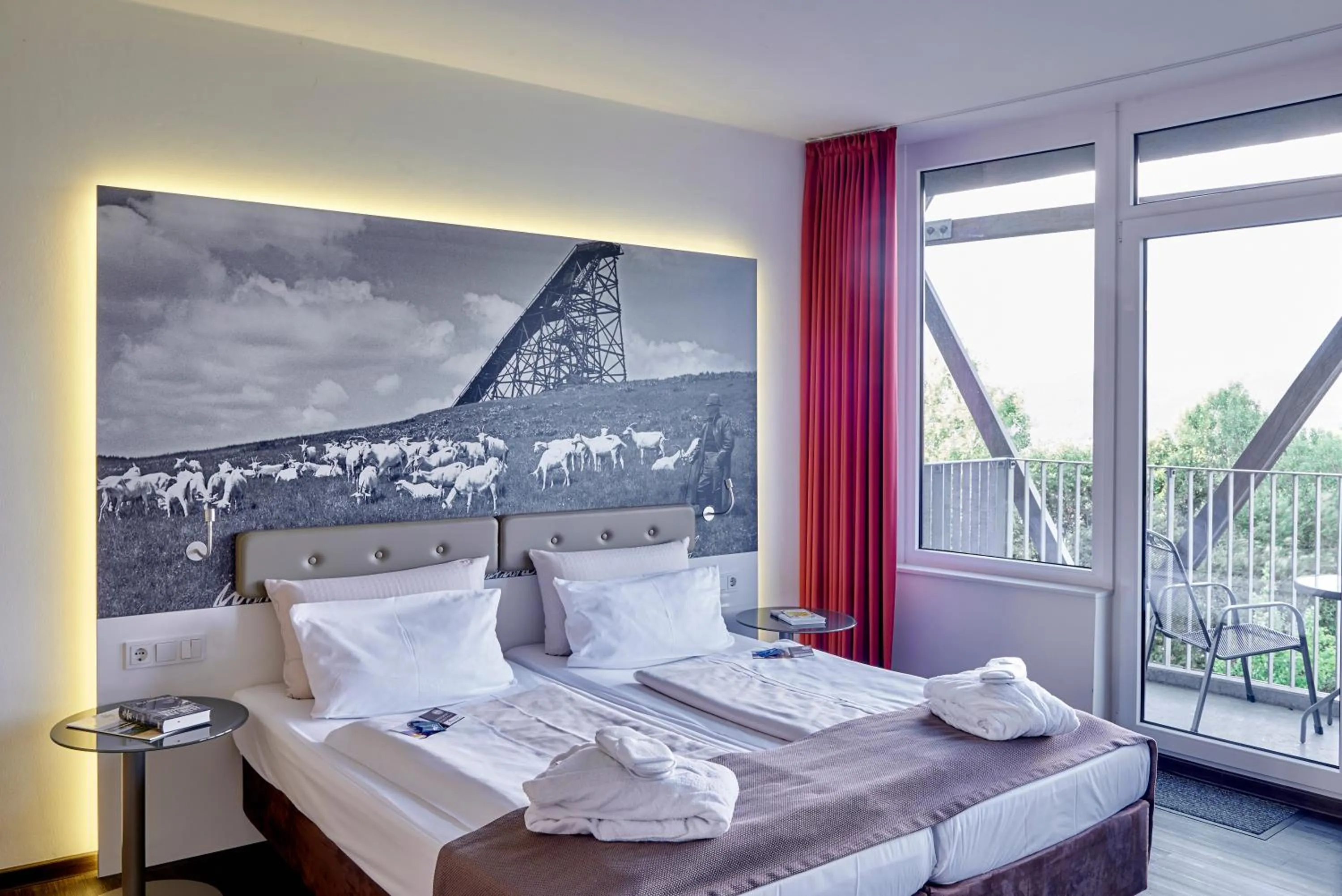 Photo of the whole room, Bed in Hotel Oversum Winterberg Ski- und Vital Resort