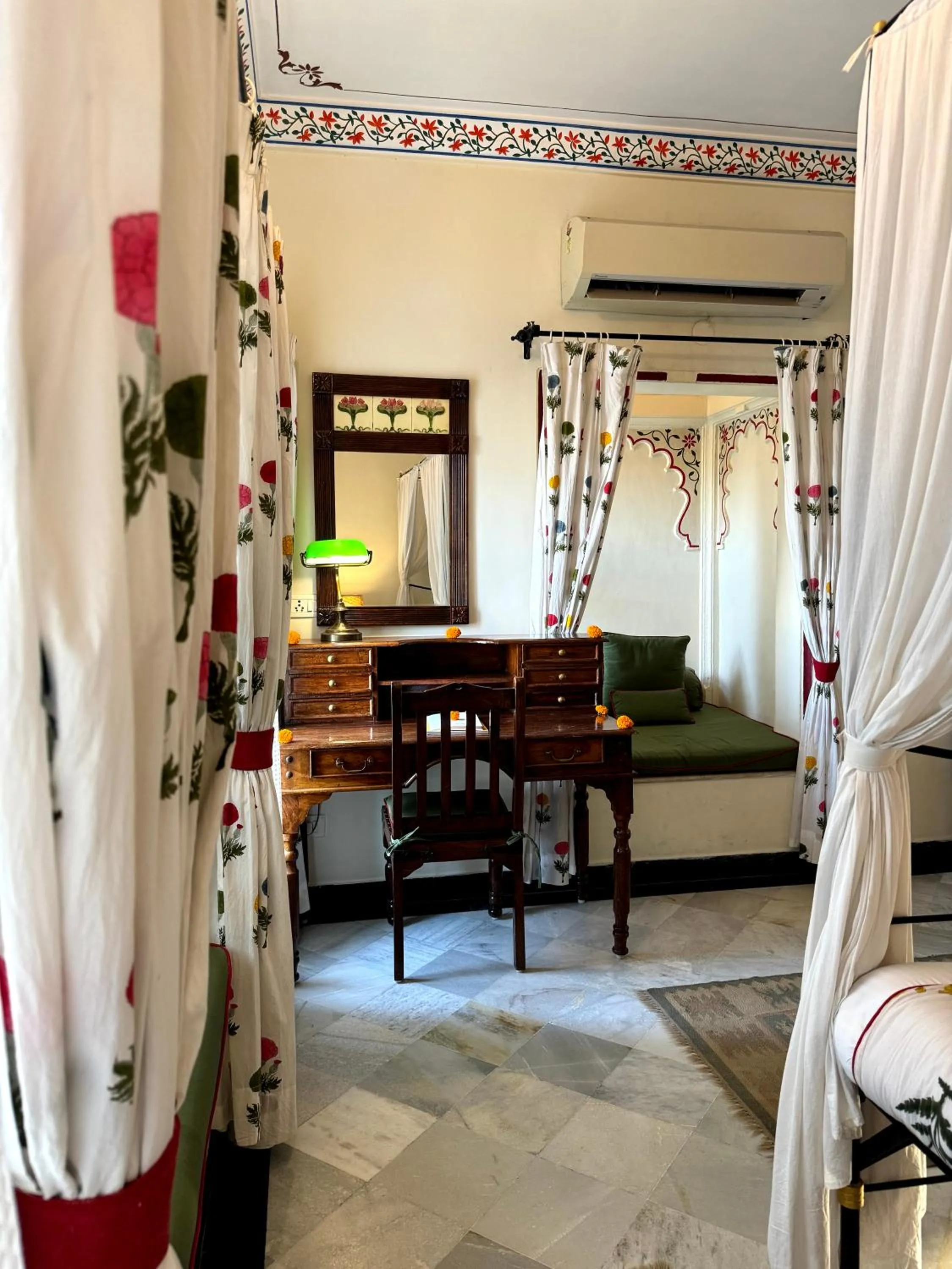 Seating area in Hotel Udai Kothi