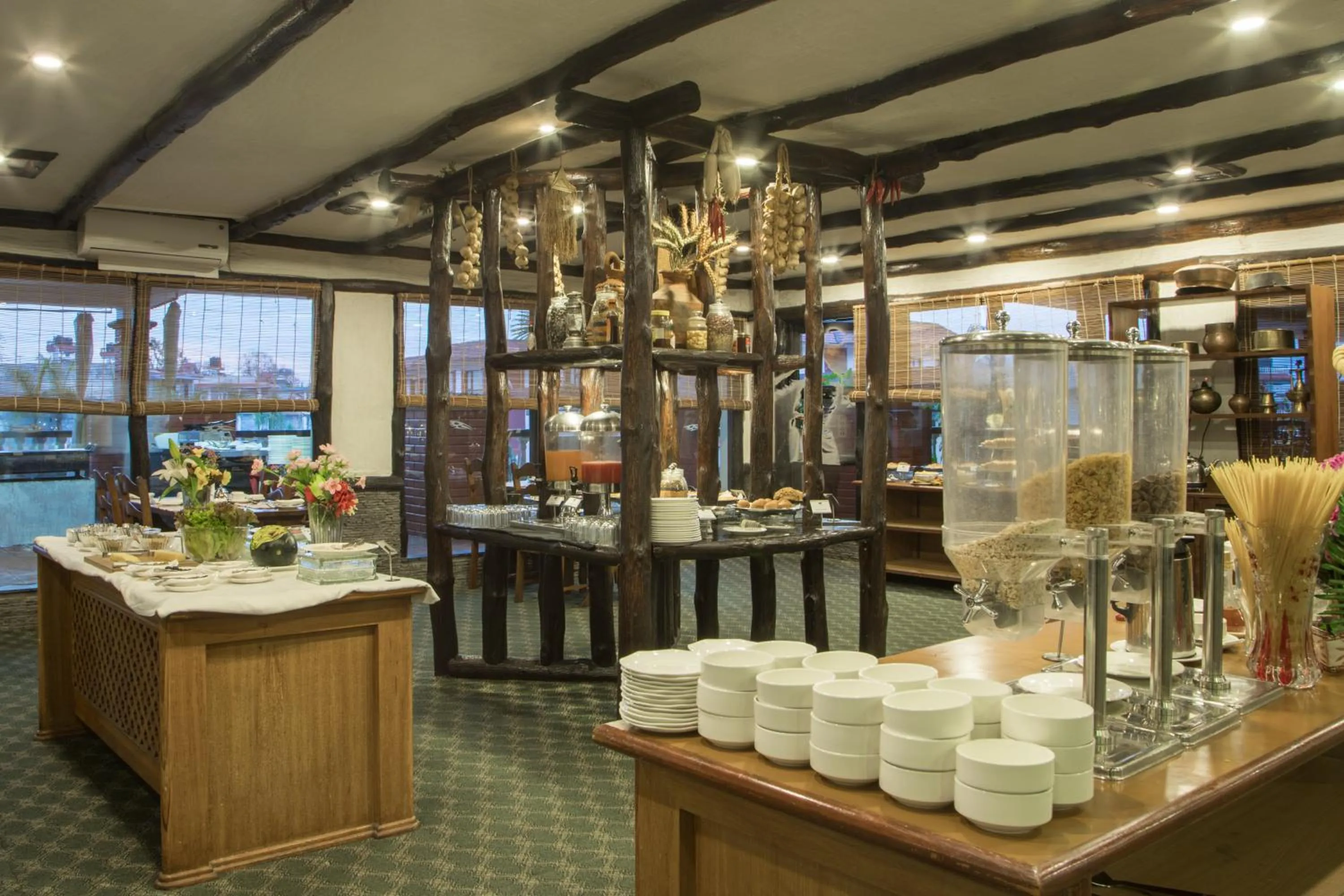 Restaurant/places to eat in Hotel Pokhara Grande