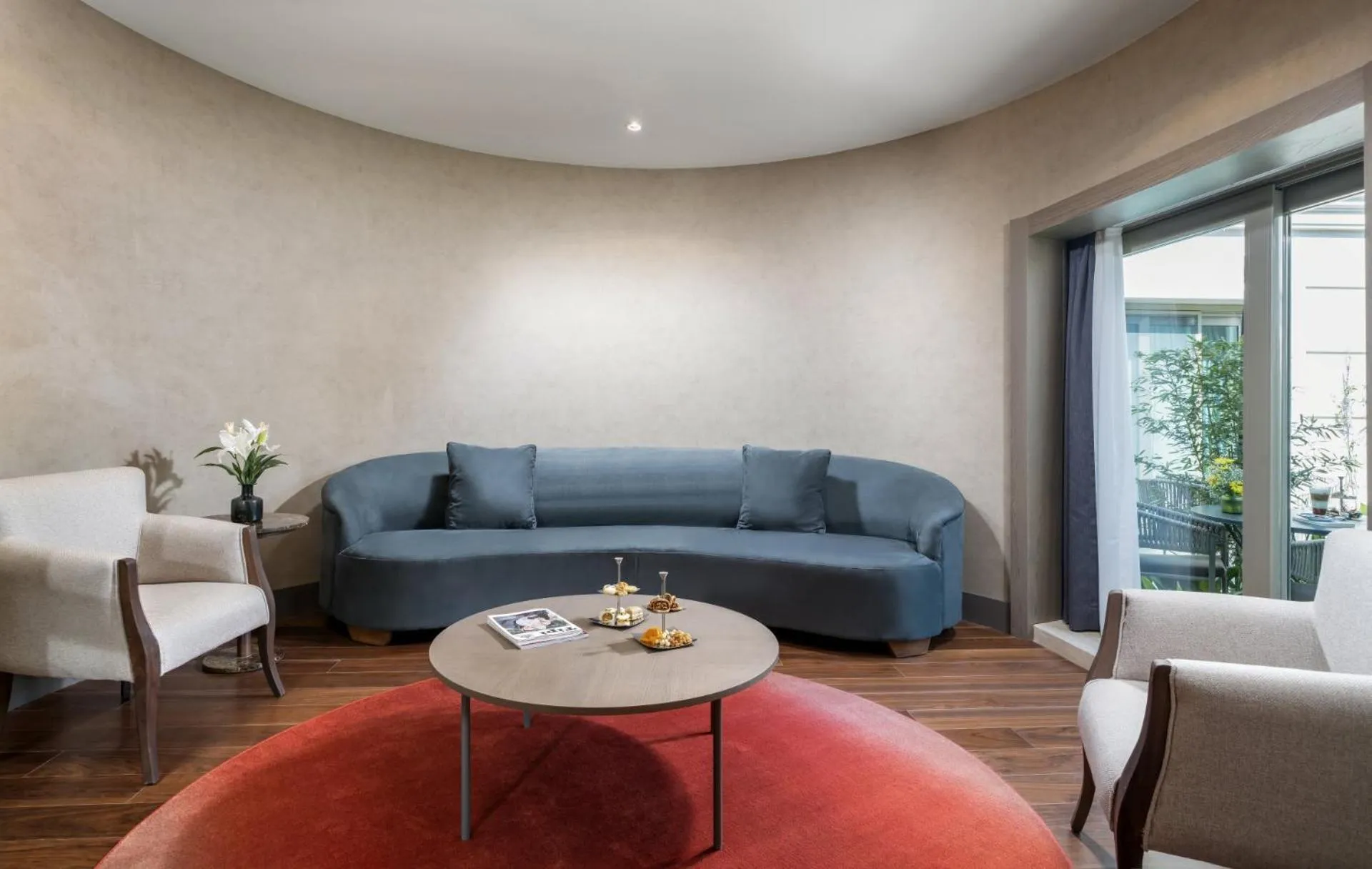 Living room in Aspera Hotel Altunizade