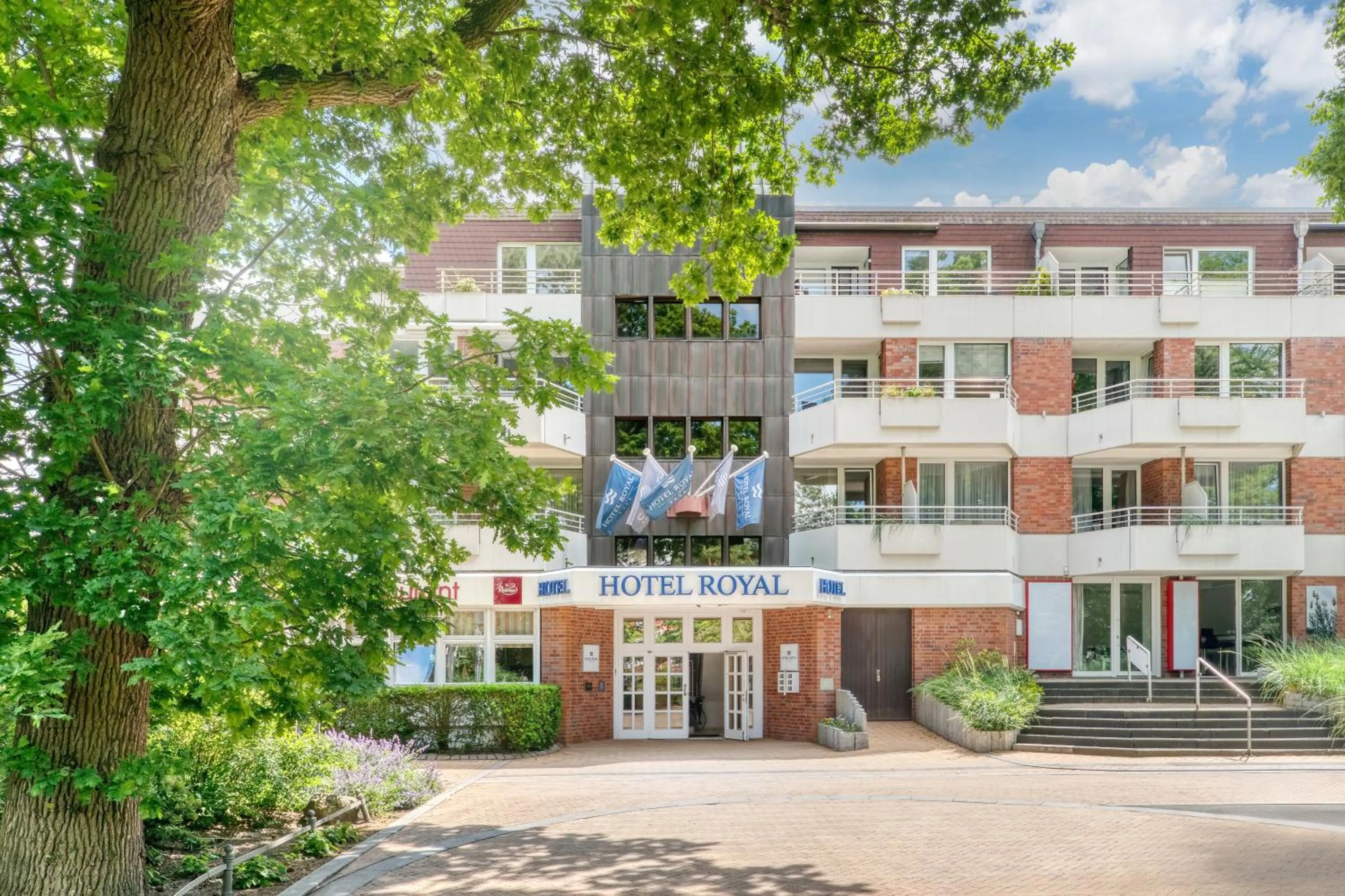 Property building in Hotel Royal