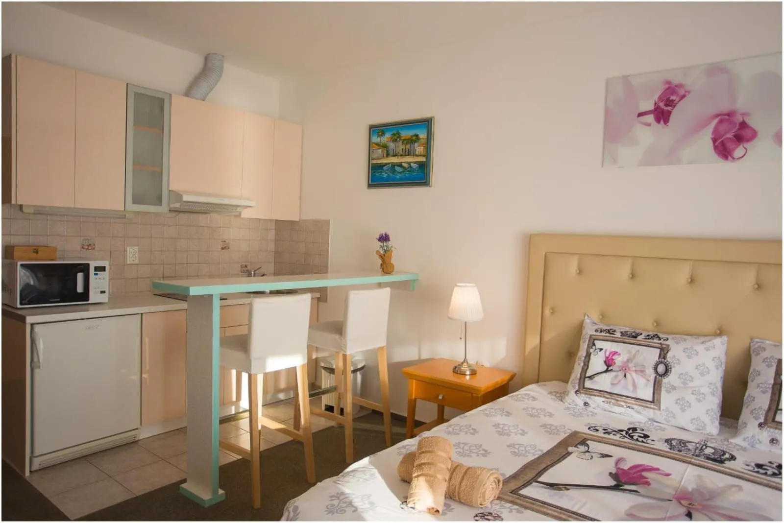 Kitchen or kitchenette, Bed in Apartments Maja